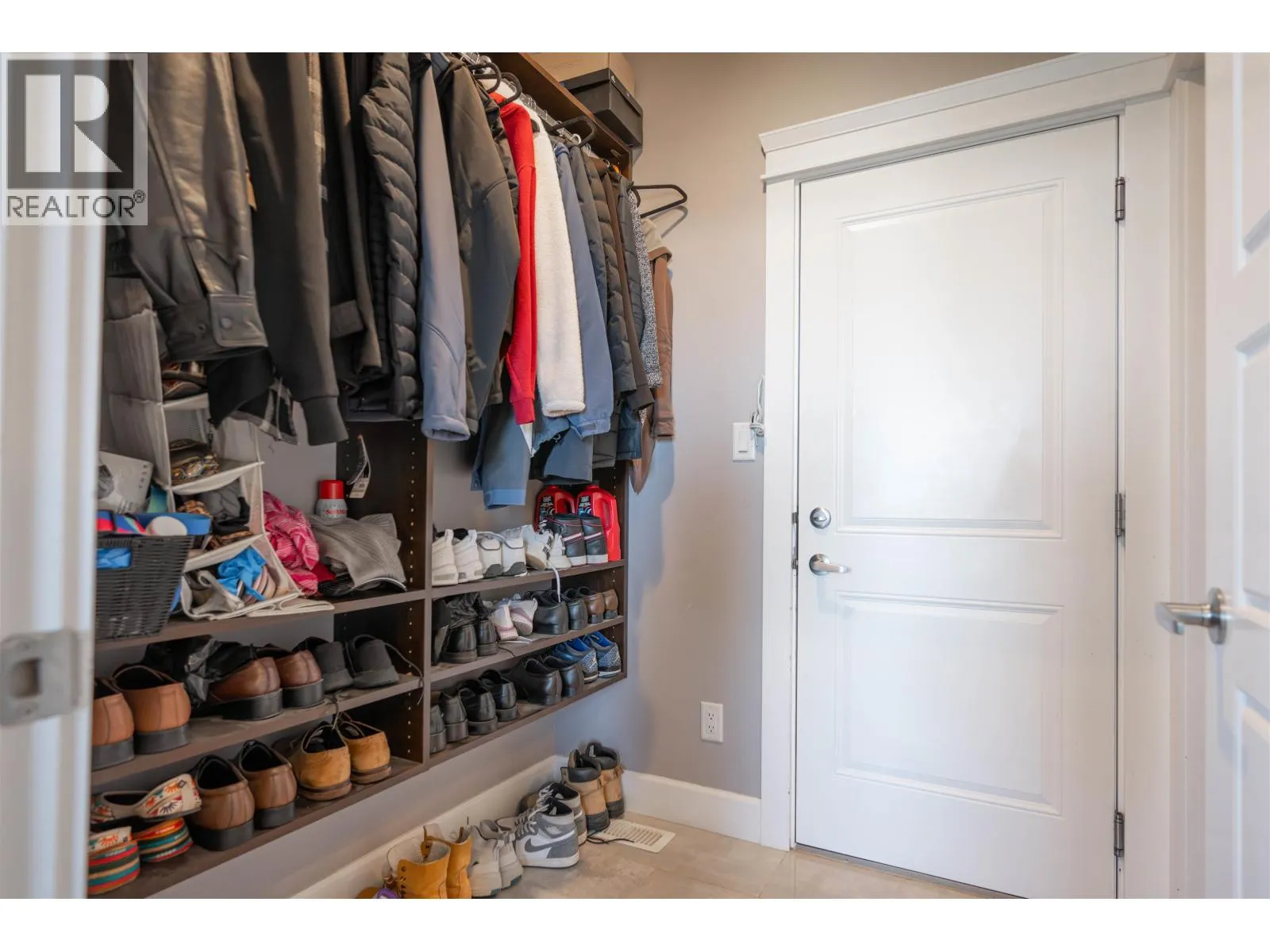2482 GRAFTON PLACE