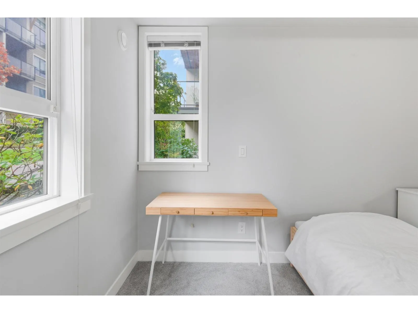 206 15388 105 AVENUE