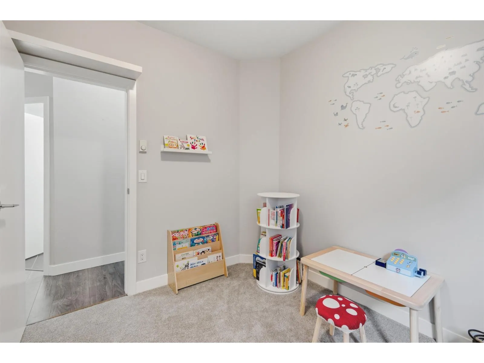 206 15388 105 AVENUE