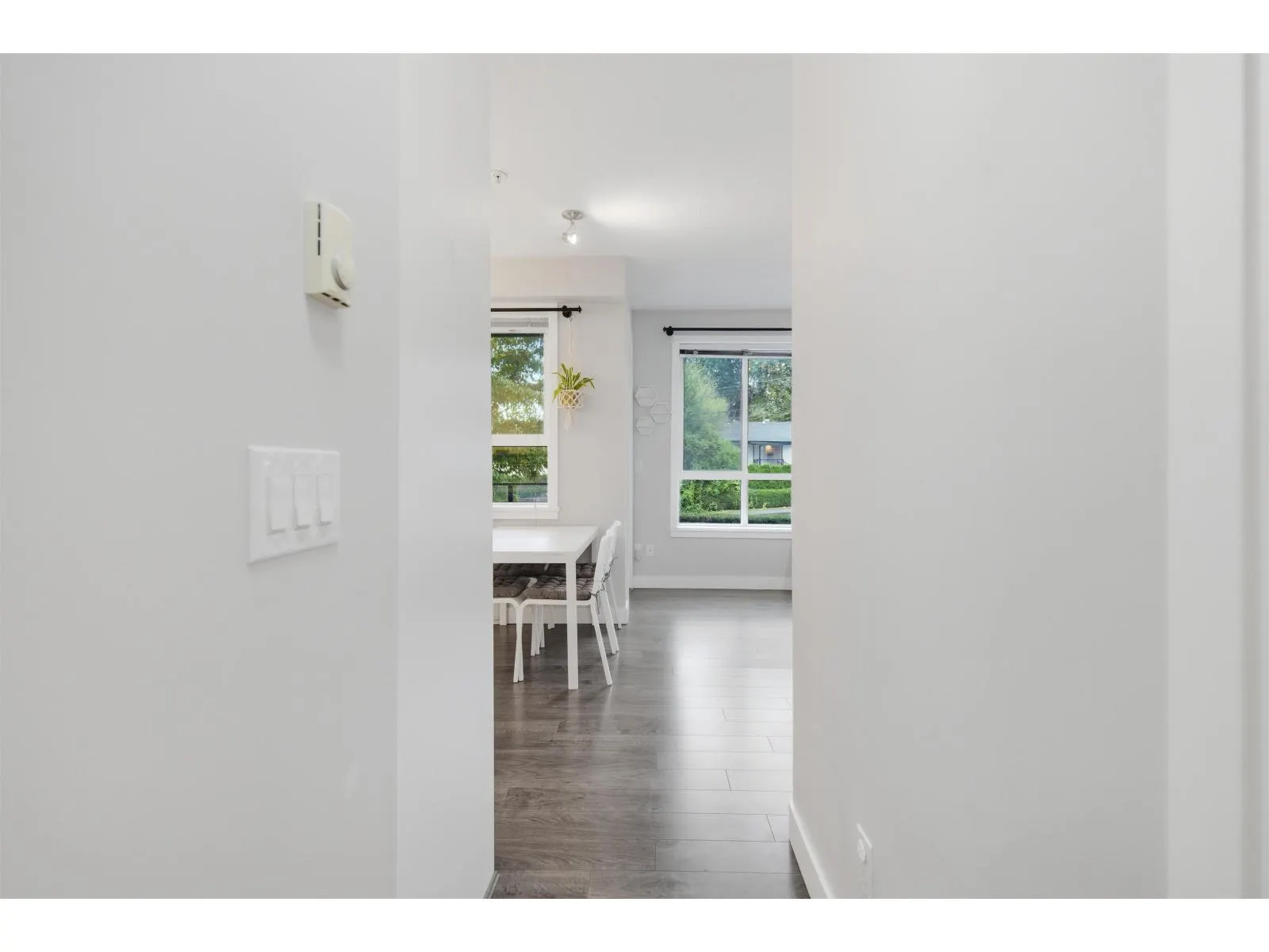 206 15388 105 AVENUE
