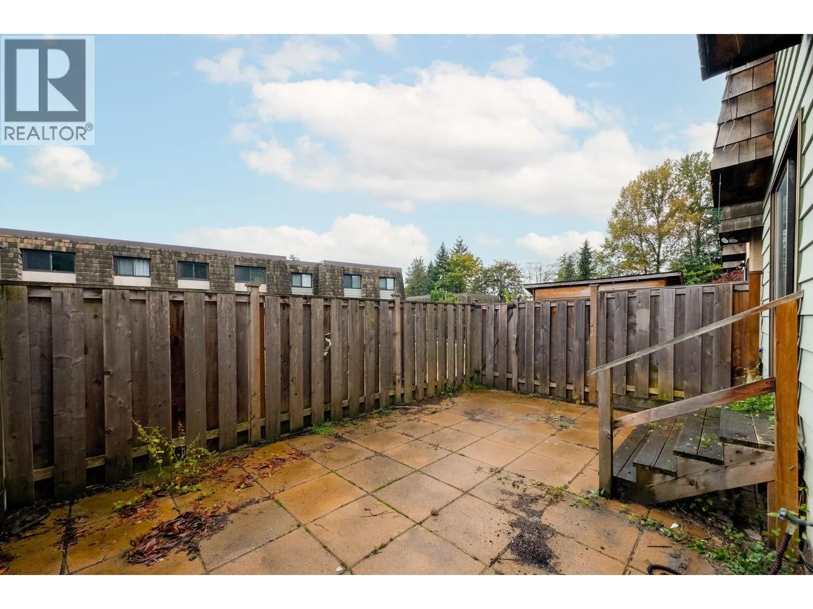 1122 PREMIER STREET