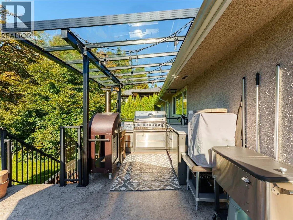 799 PLYMOUTH DRIVE
