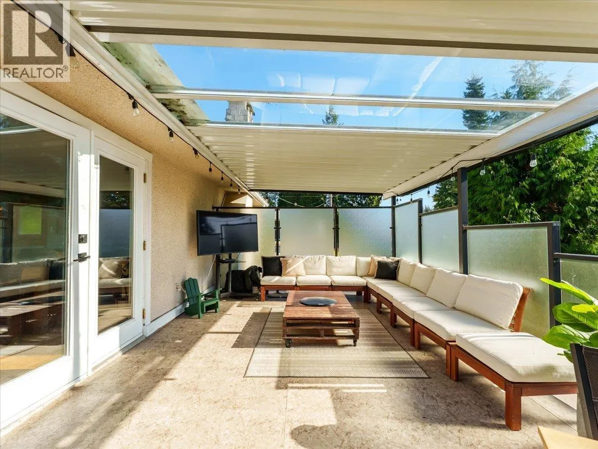 799 PLYMOUTH DRIVE