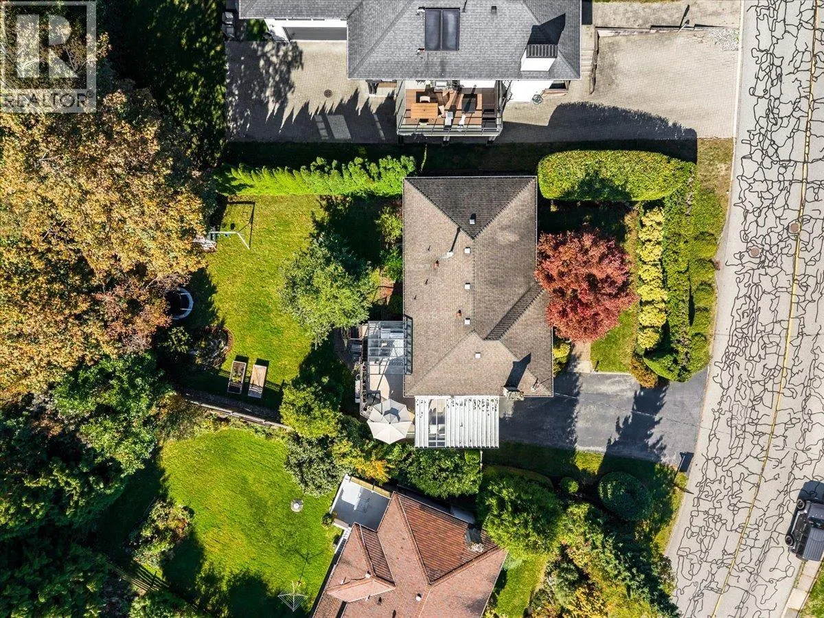 799 PLYMOUTH DRIVE