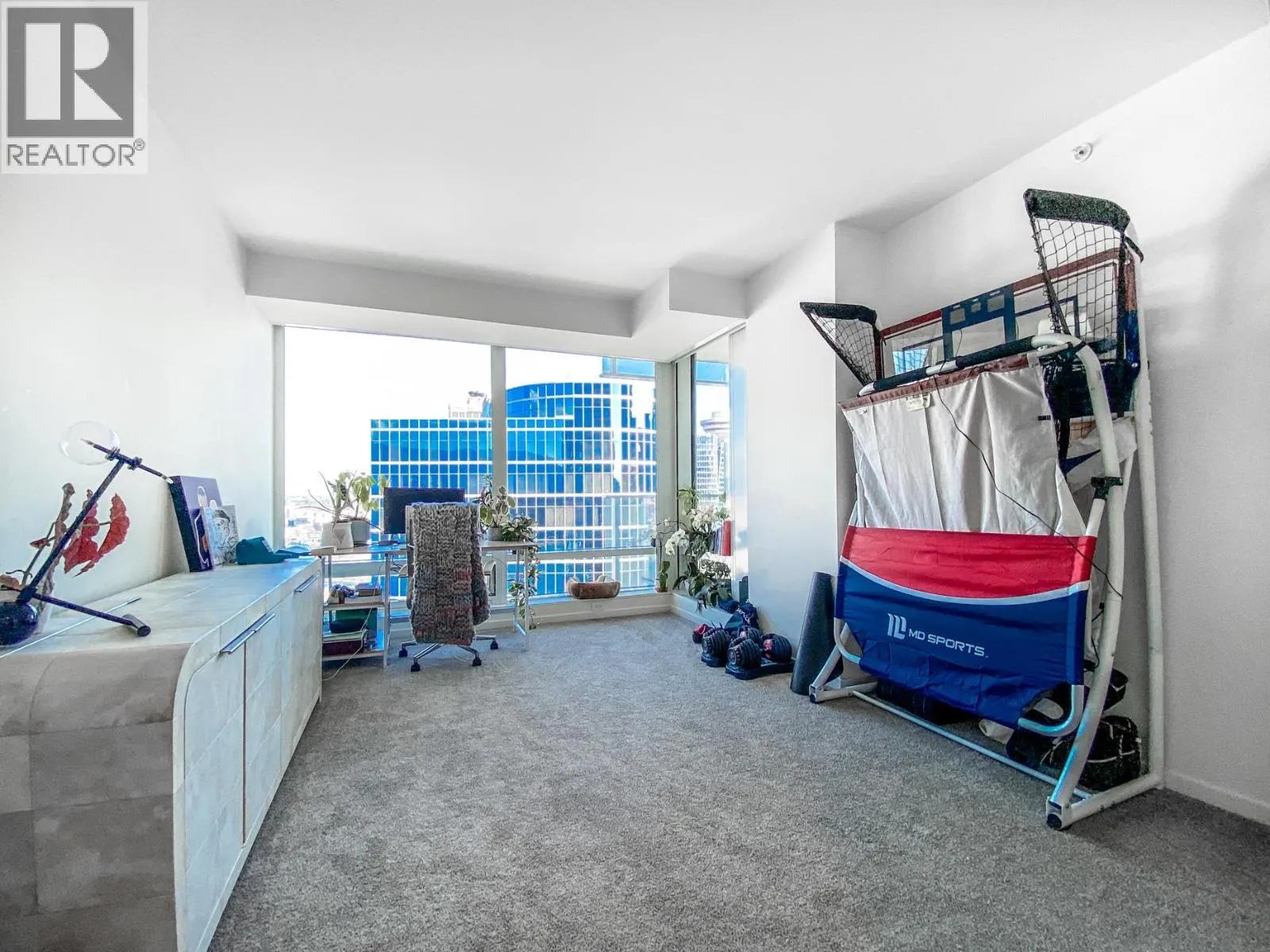 2702 1011 W CORDOVA STREET