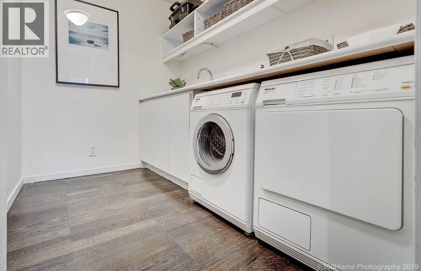 2702 1011 W CORDOVA STREET