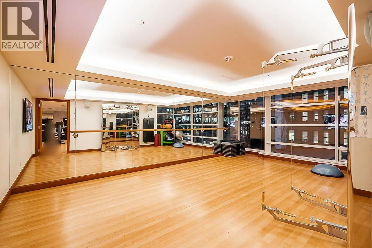 2702 1011 W CORDOVA STREET