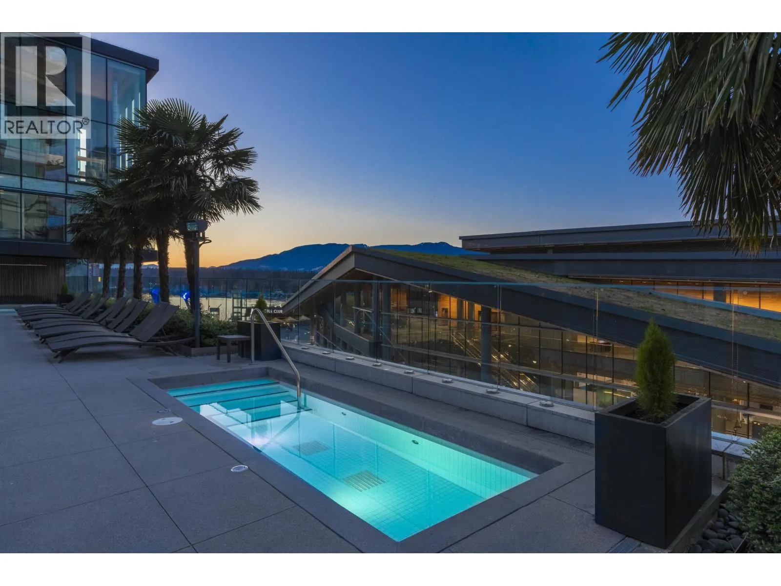 2702 1011 W CORDOVA STREET