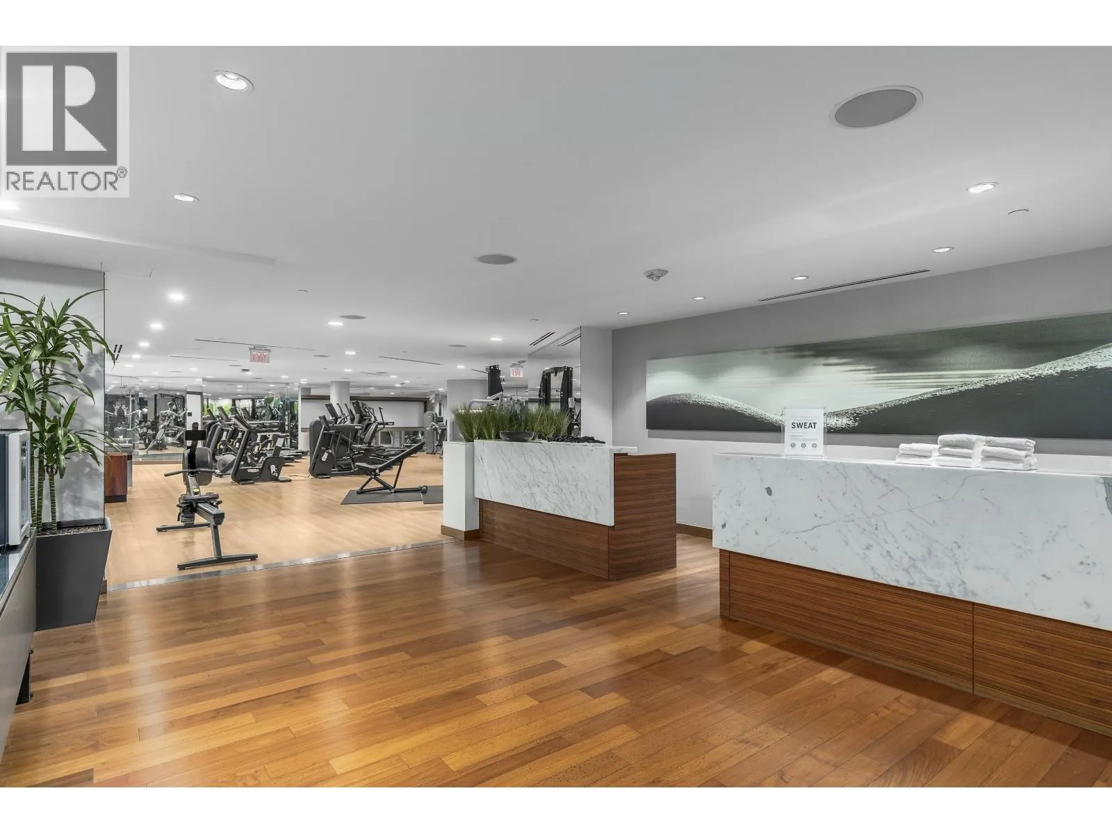 2702 1011 W CORDOVA STREET