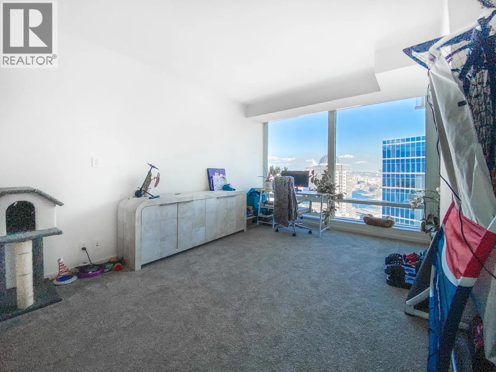 2702 1011 W CORDOVA STREET