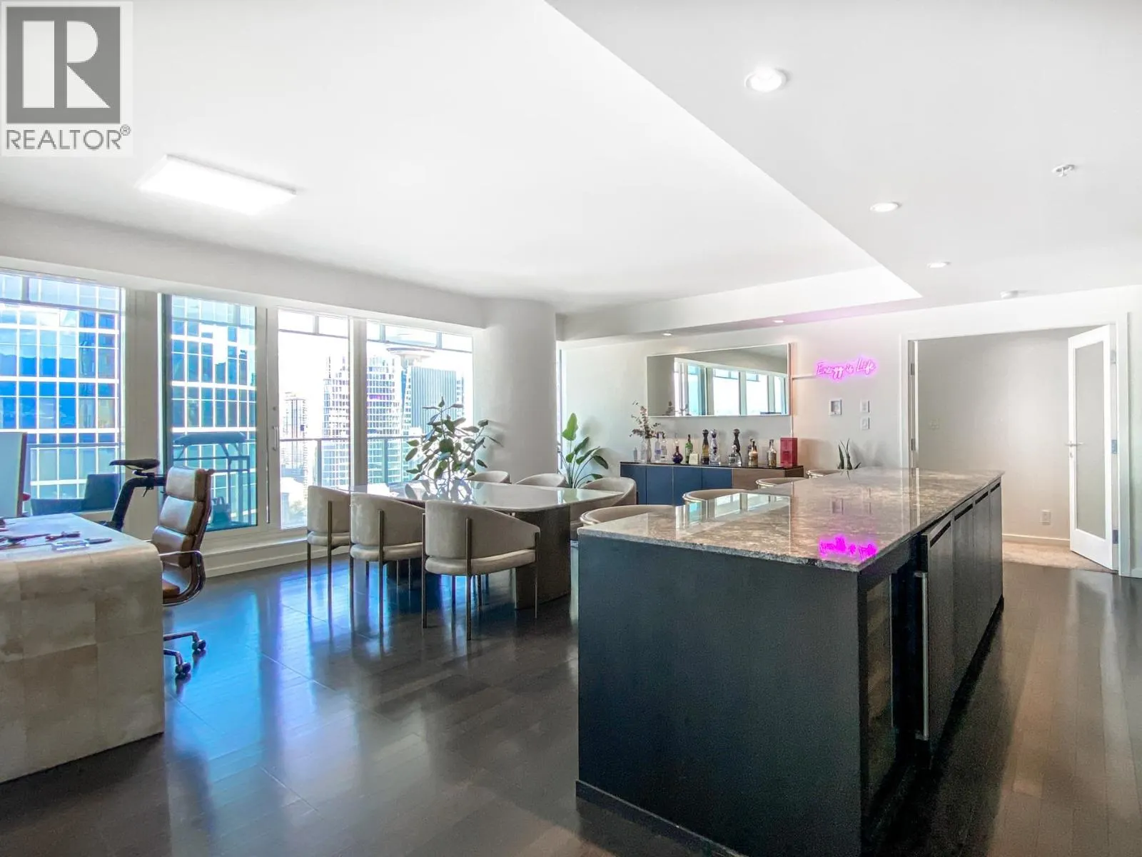 2702 1011 W CORDOVA STREET
