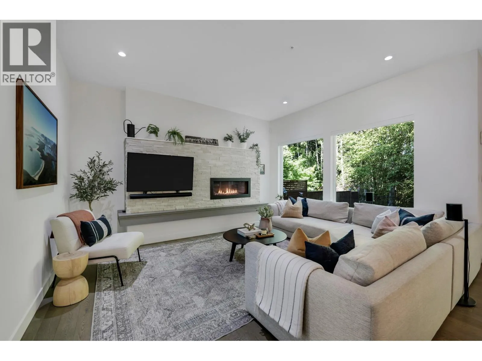 39349 FALCON CRESCENT