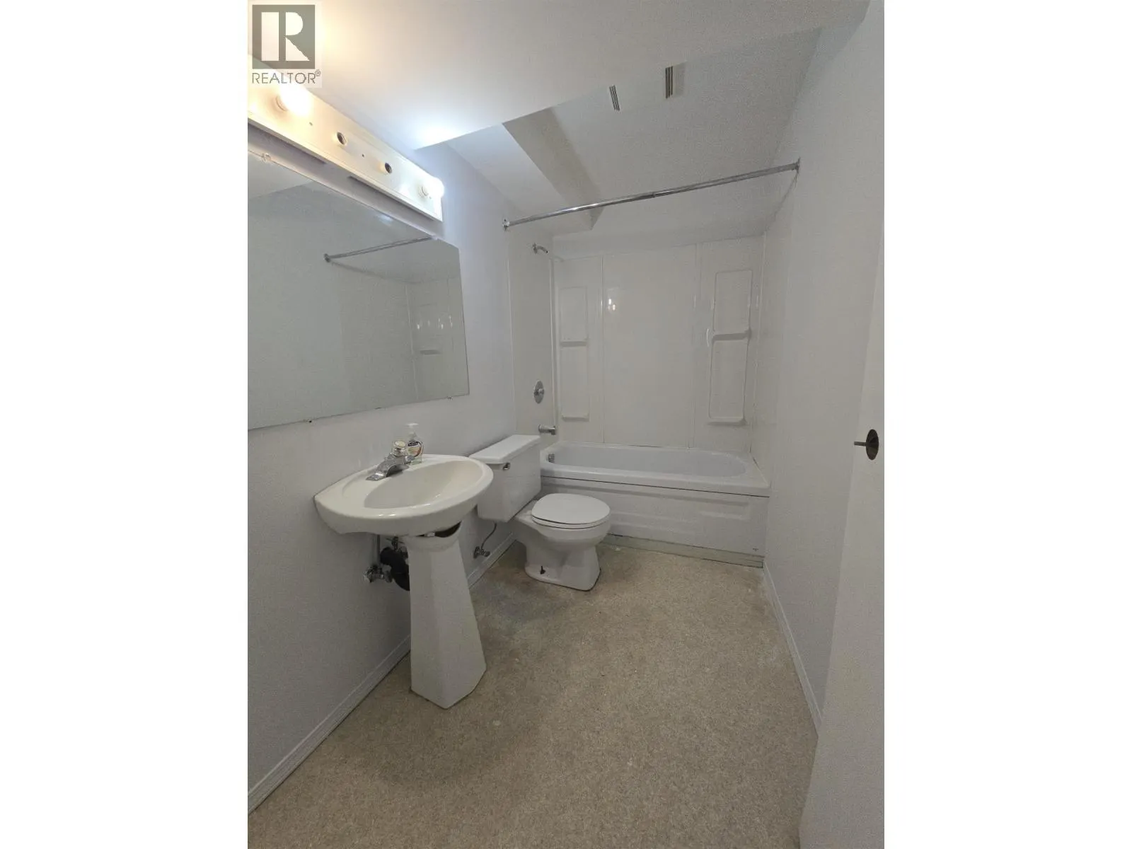 1394 LEWIS DRIVE