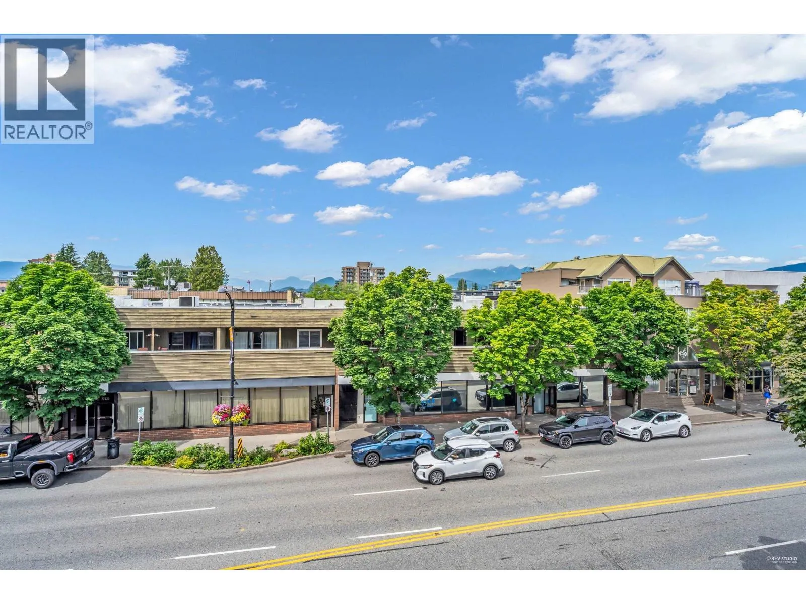 301 22318 LOUGHEED HIGHWAY