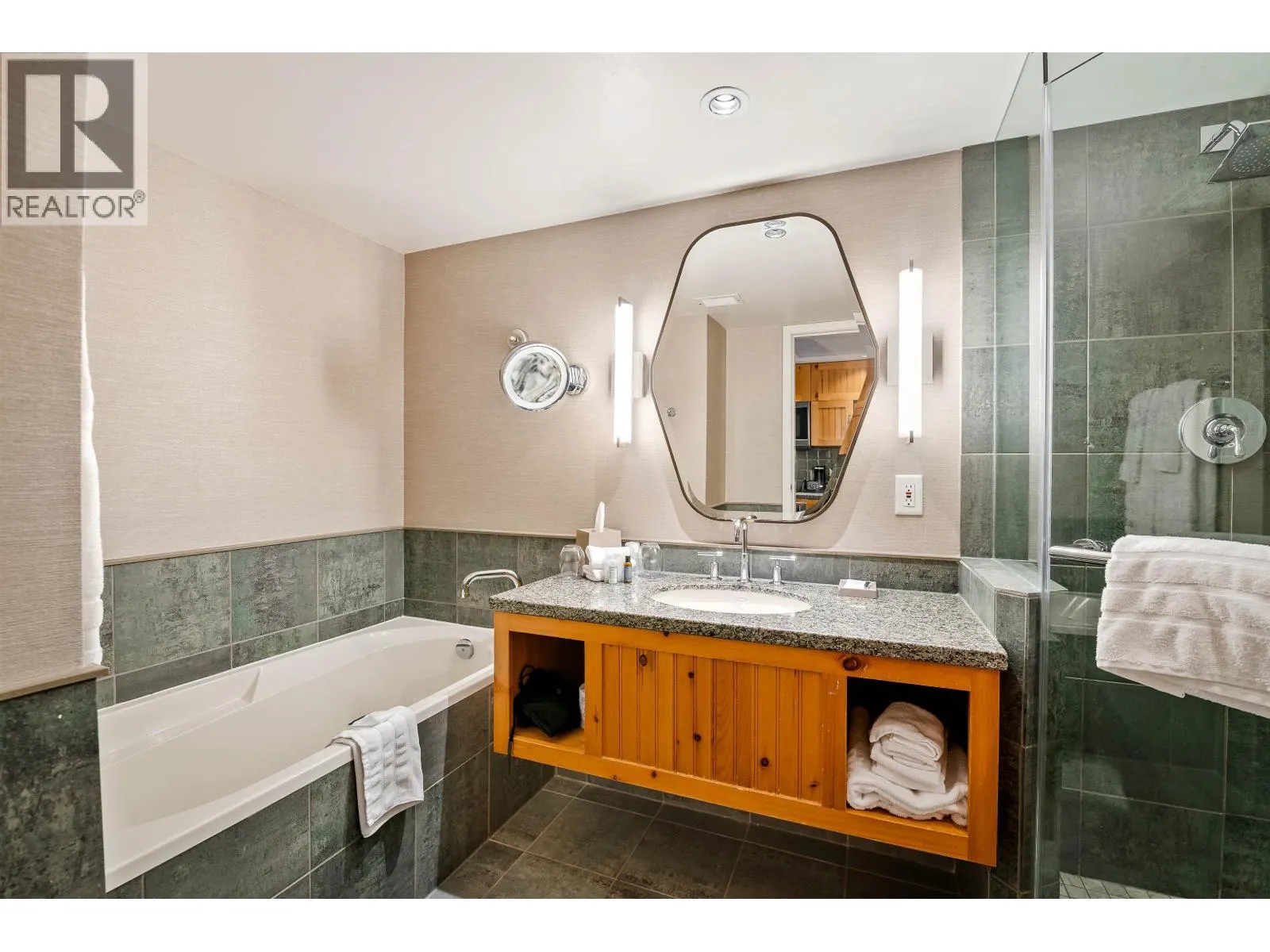 753 4090 WHISTLER WAY