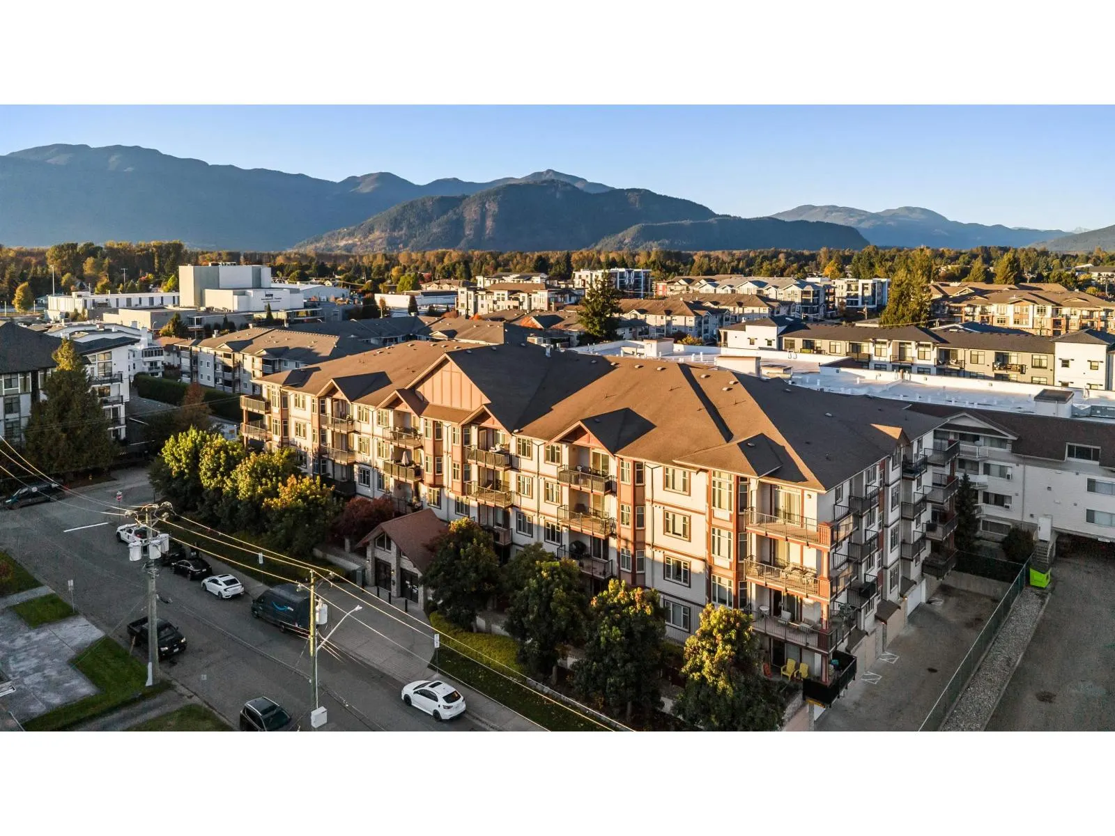 303 45615 BRETT AVENUE|Chilliwack Proper West