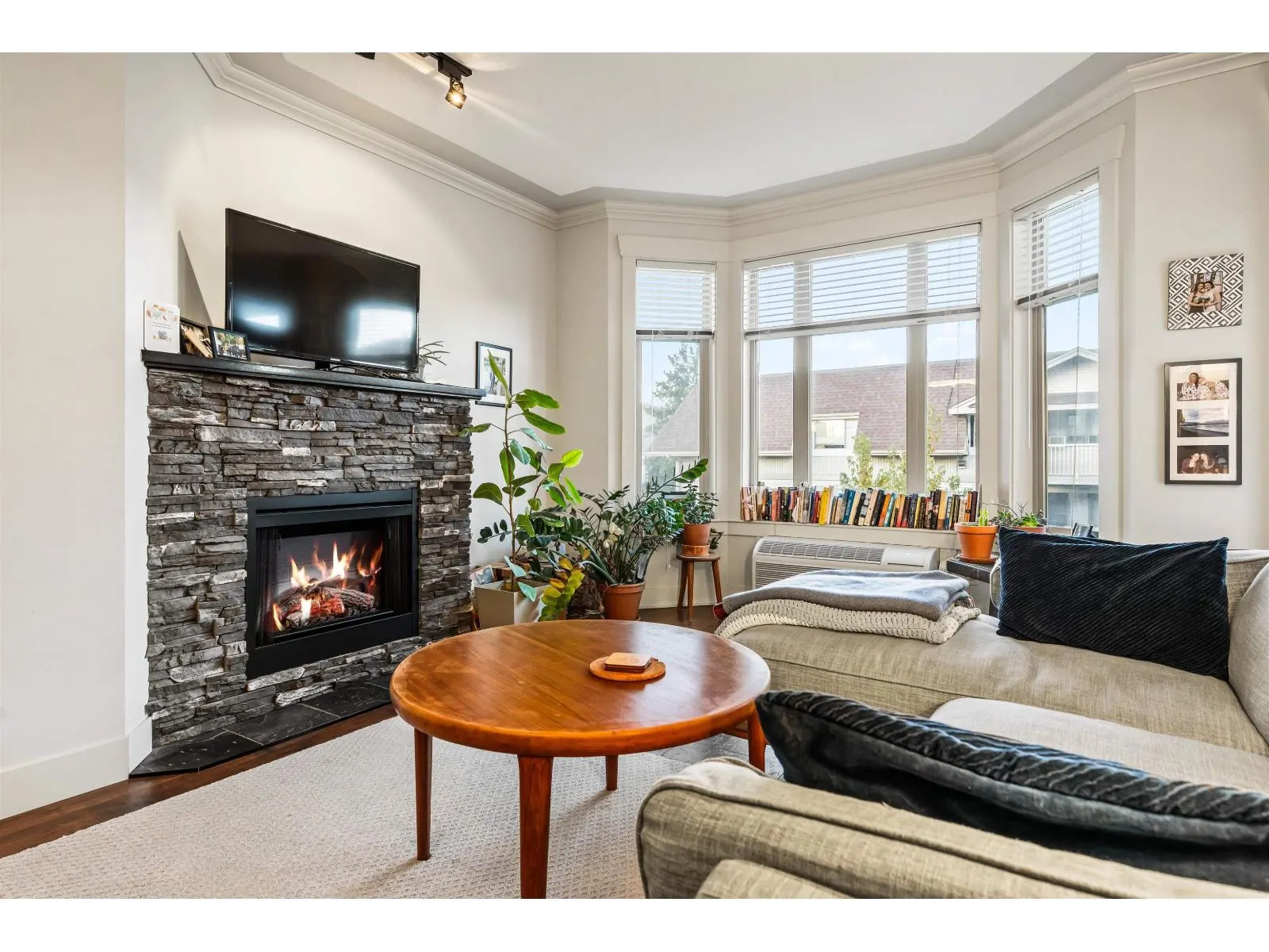 303 45615 BRETT AVENUE|Chilliwack Proper West