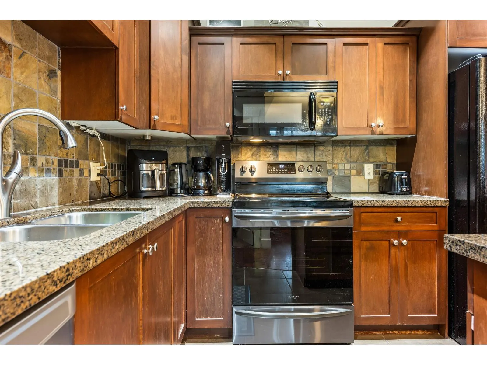 303 45615 BRETT AVENUE|Chilliwack Proper West