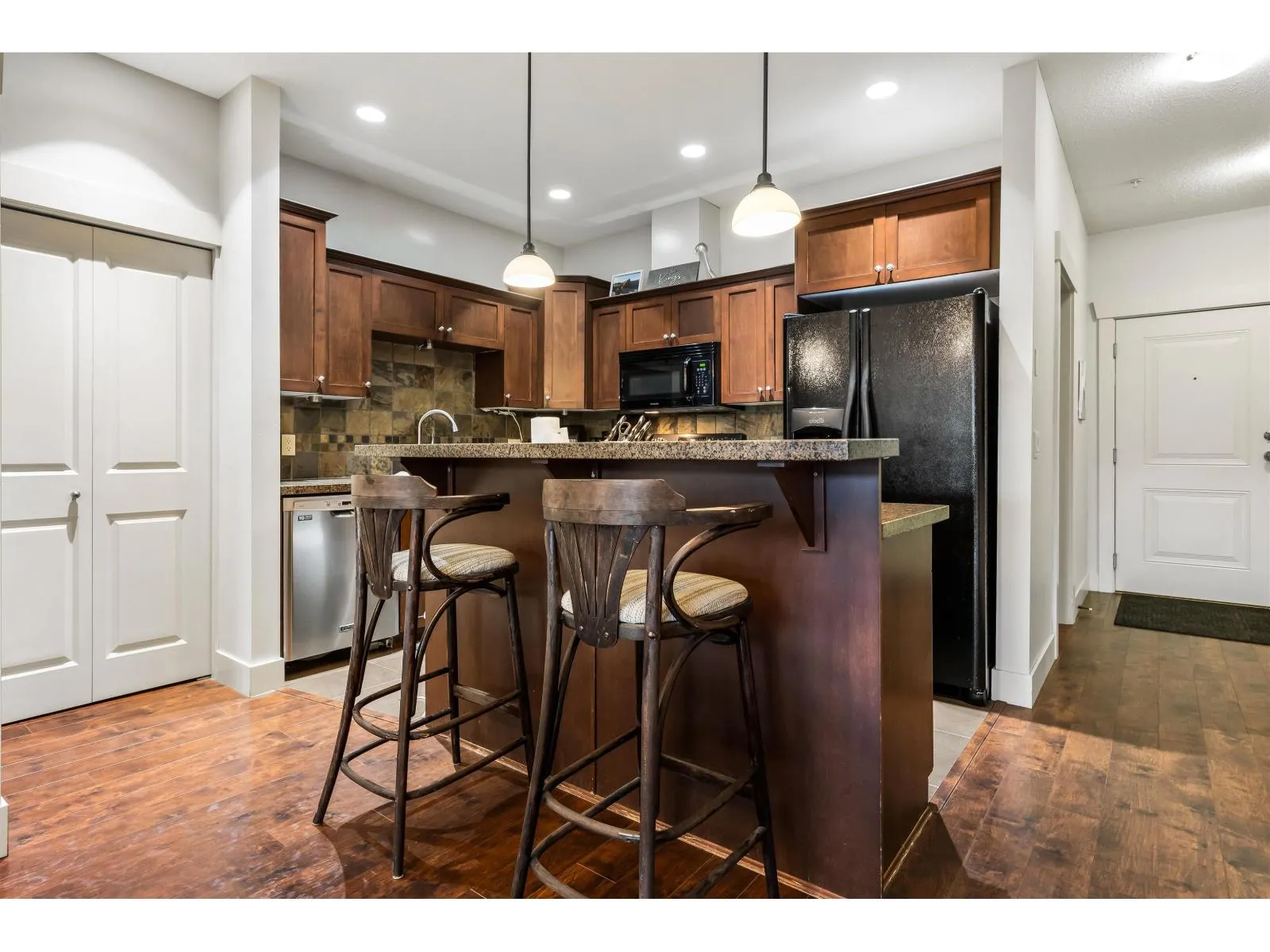 303 45615 BRETT AVENUE|Chilliwack Proper West