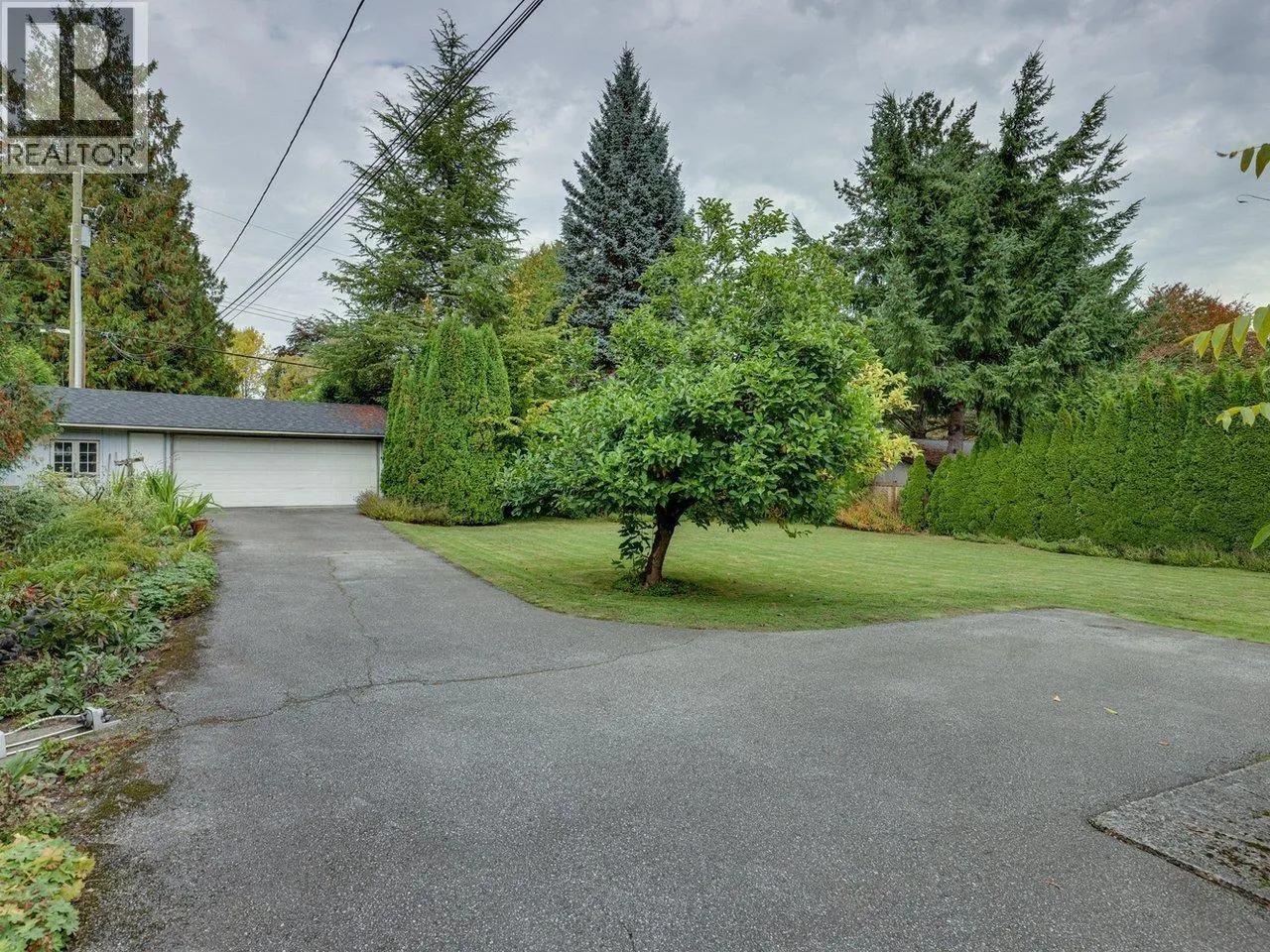 1251 W KING EDWARD AVENUE