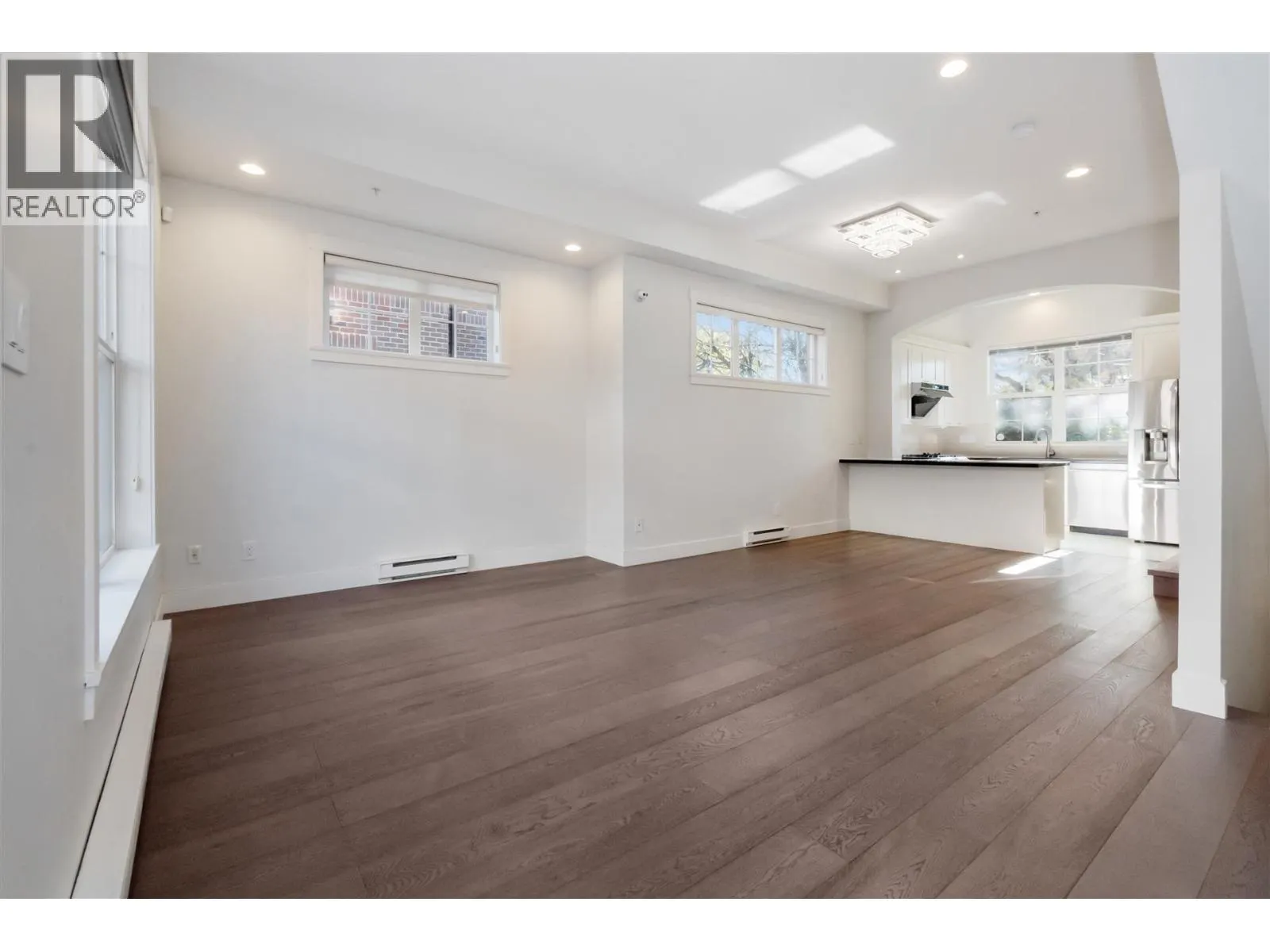 765 W 42ND AVENUE