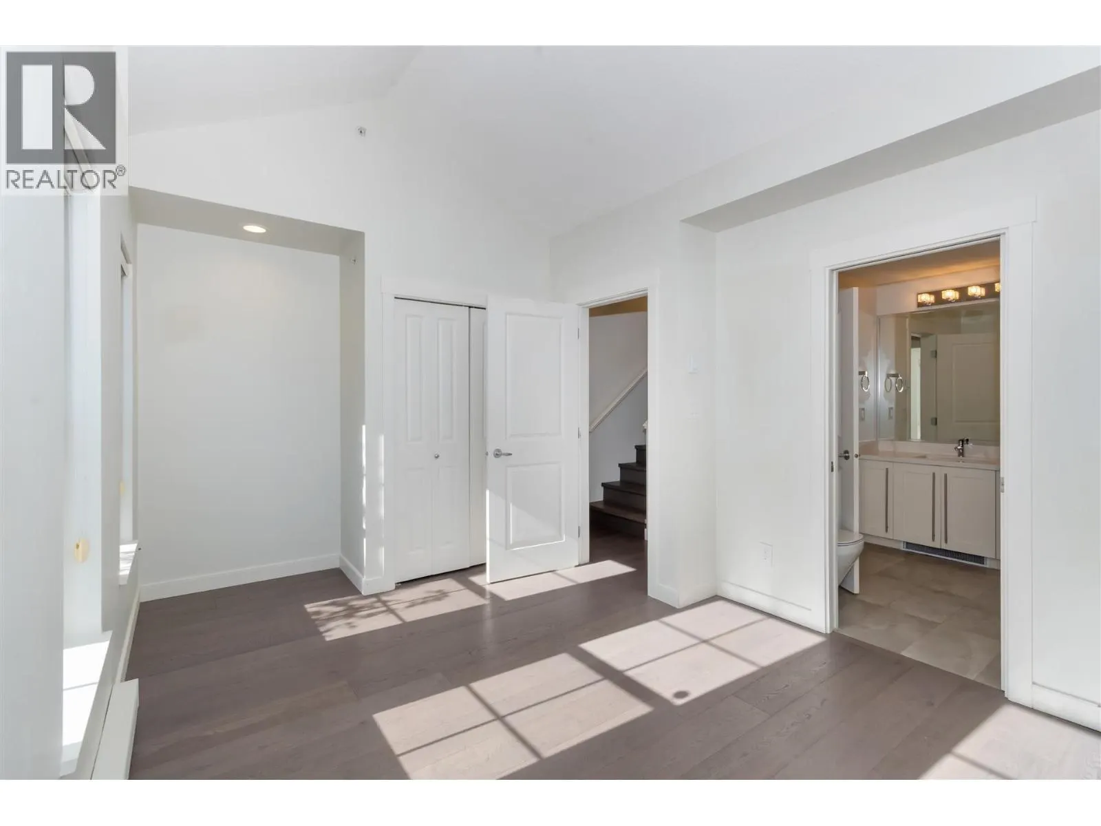 765 W 42ND AVENUE