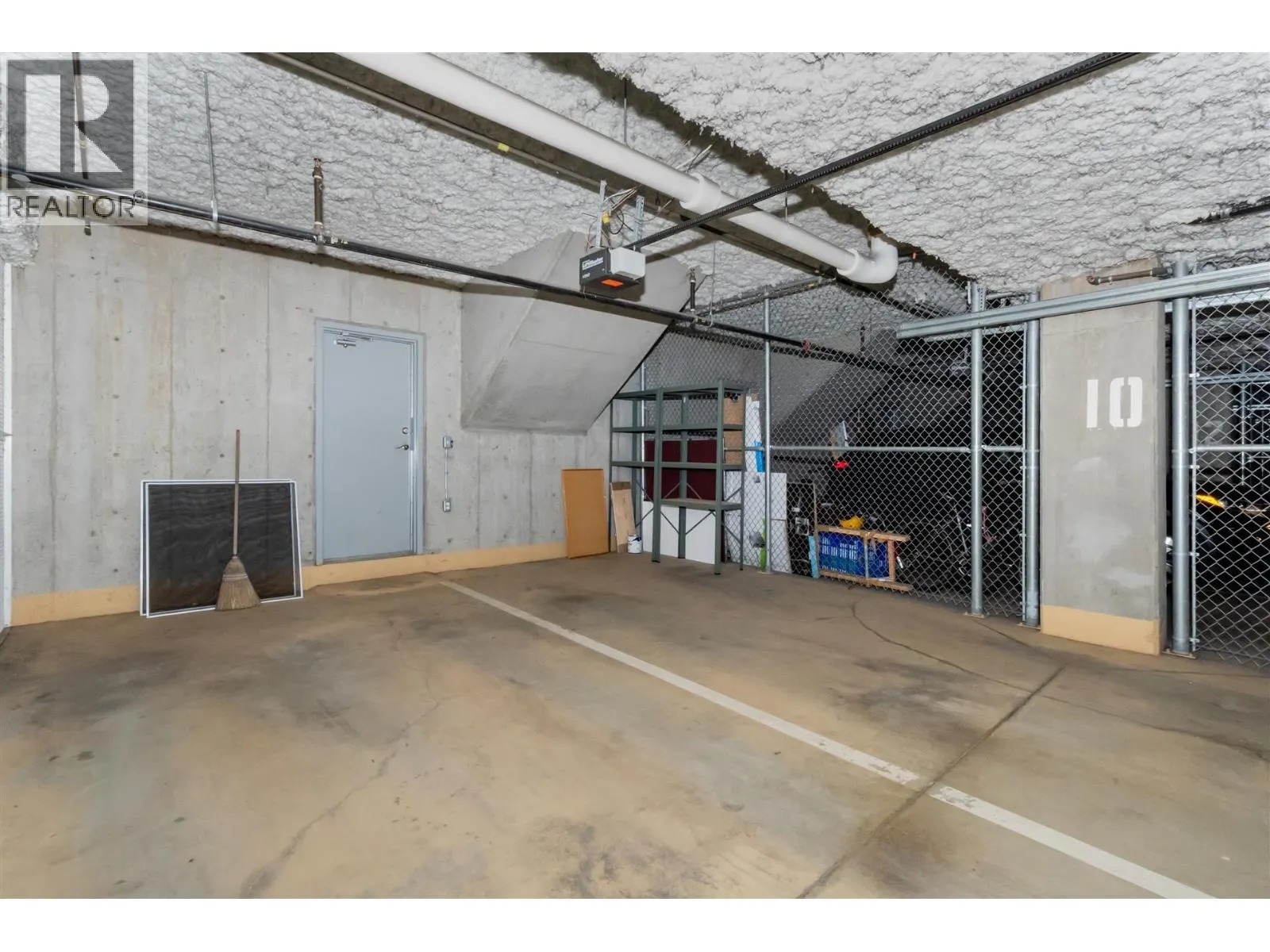 765 W 42ND AVENUE