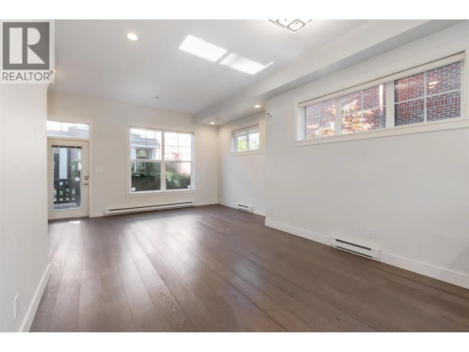 765 W 42ND AVENUE