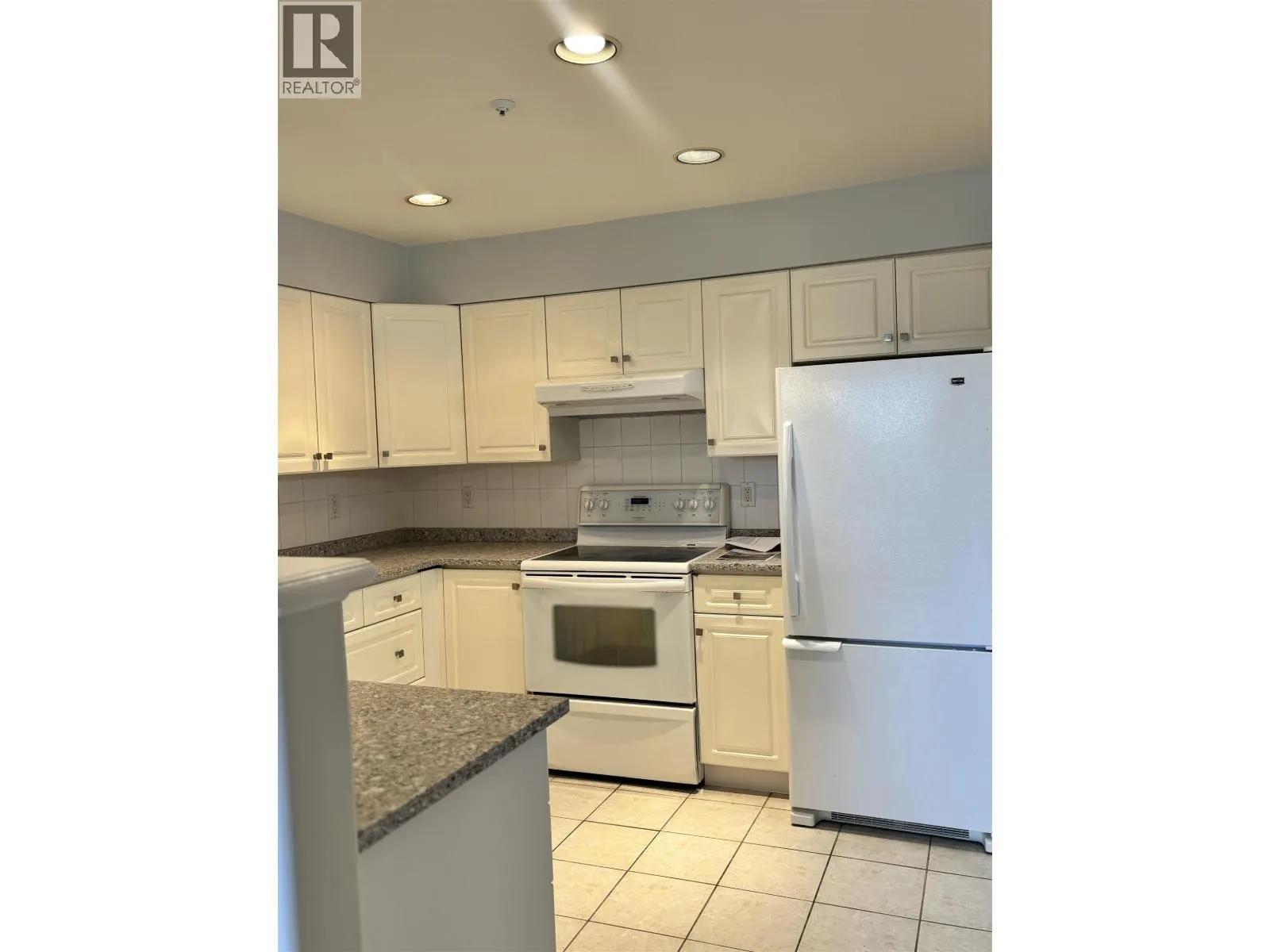 A203 1258 HUNTER ROAD