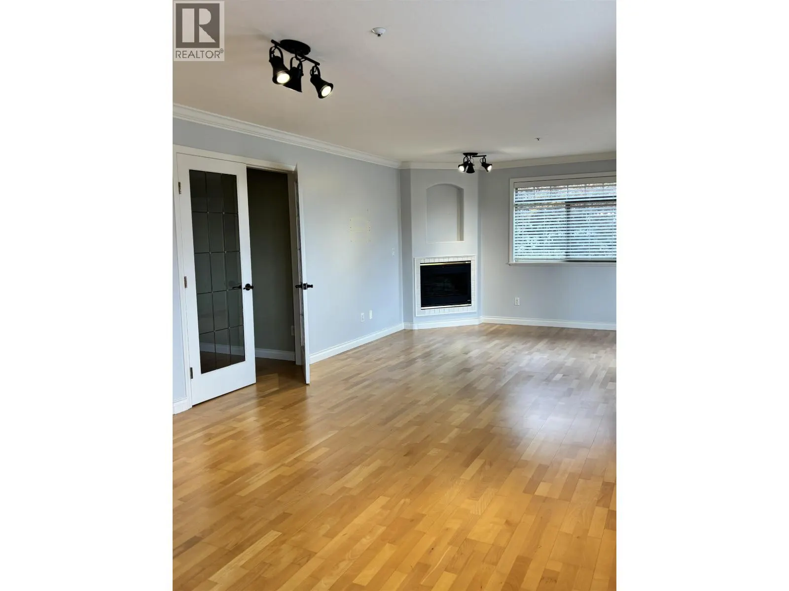 A203 1258 HUNTER ROAD