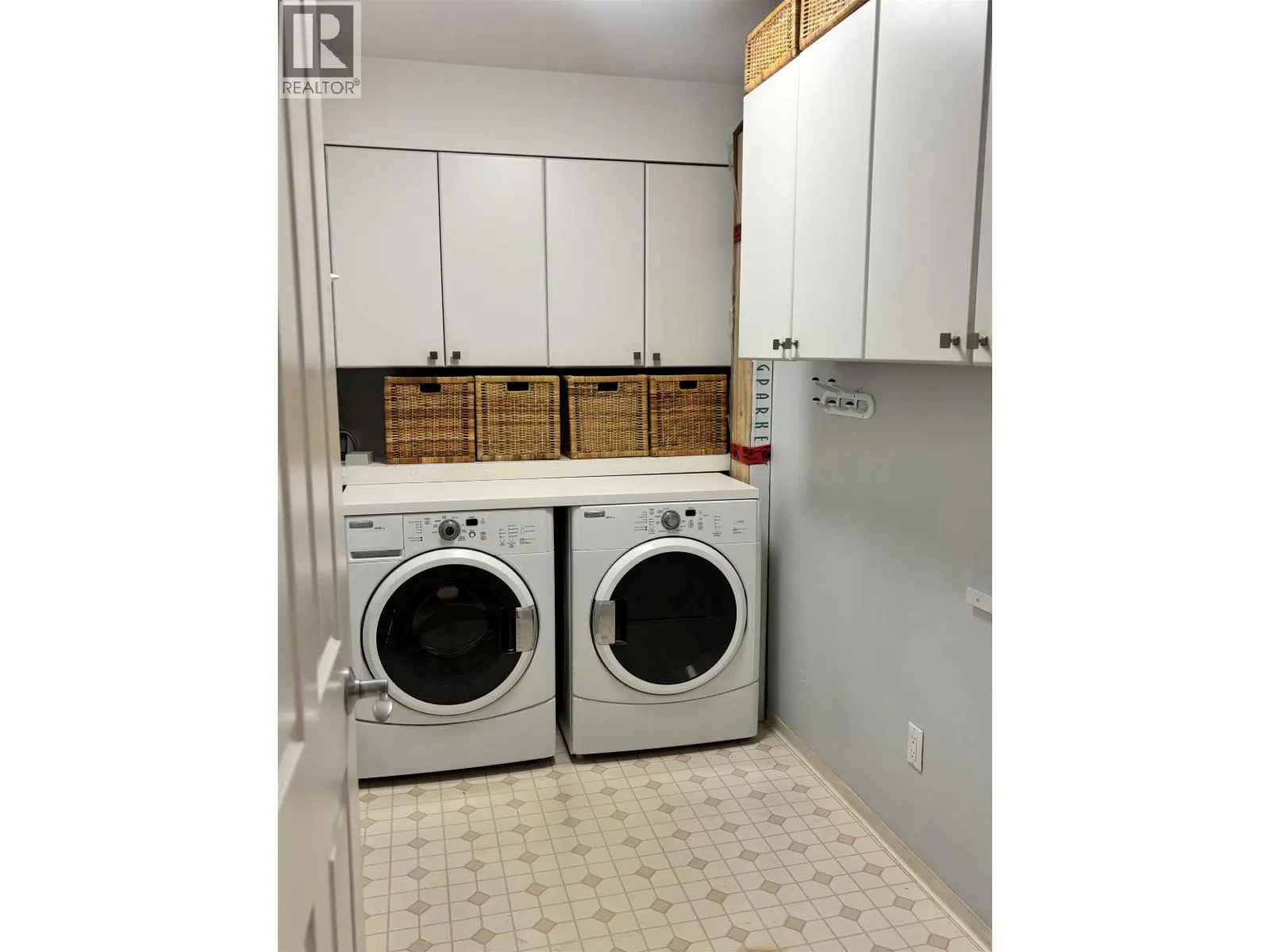 A203 1258 HUNTER ROAD