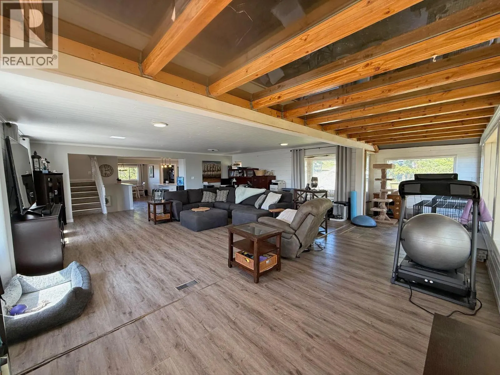 1121 SODA CREEK ROAD