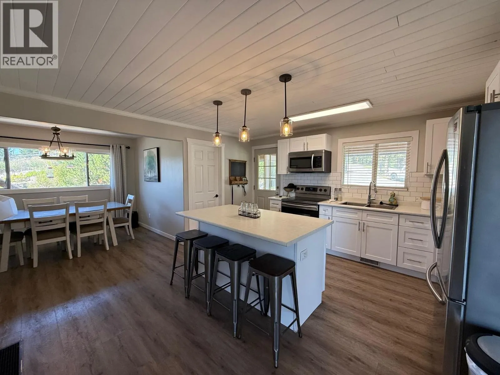 1121 SODA CREEK ROAD