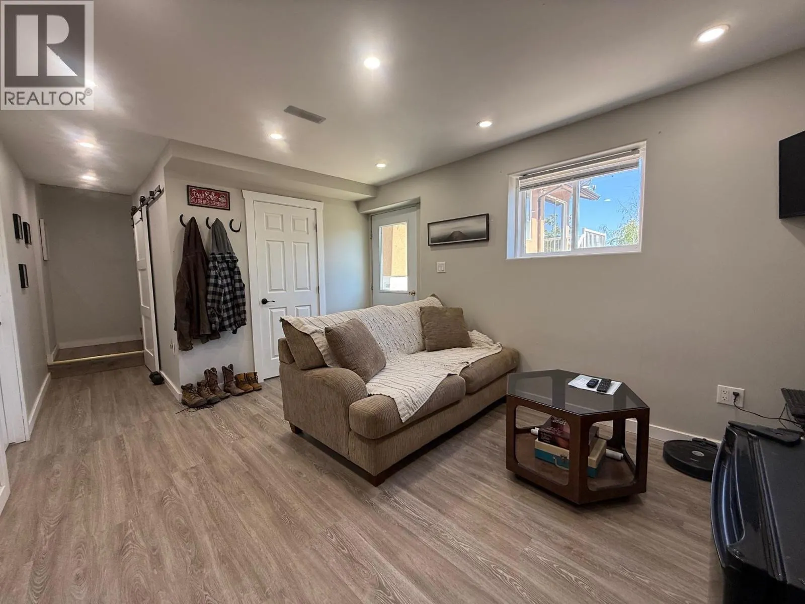 1121 SODA CREEK ROAD