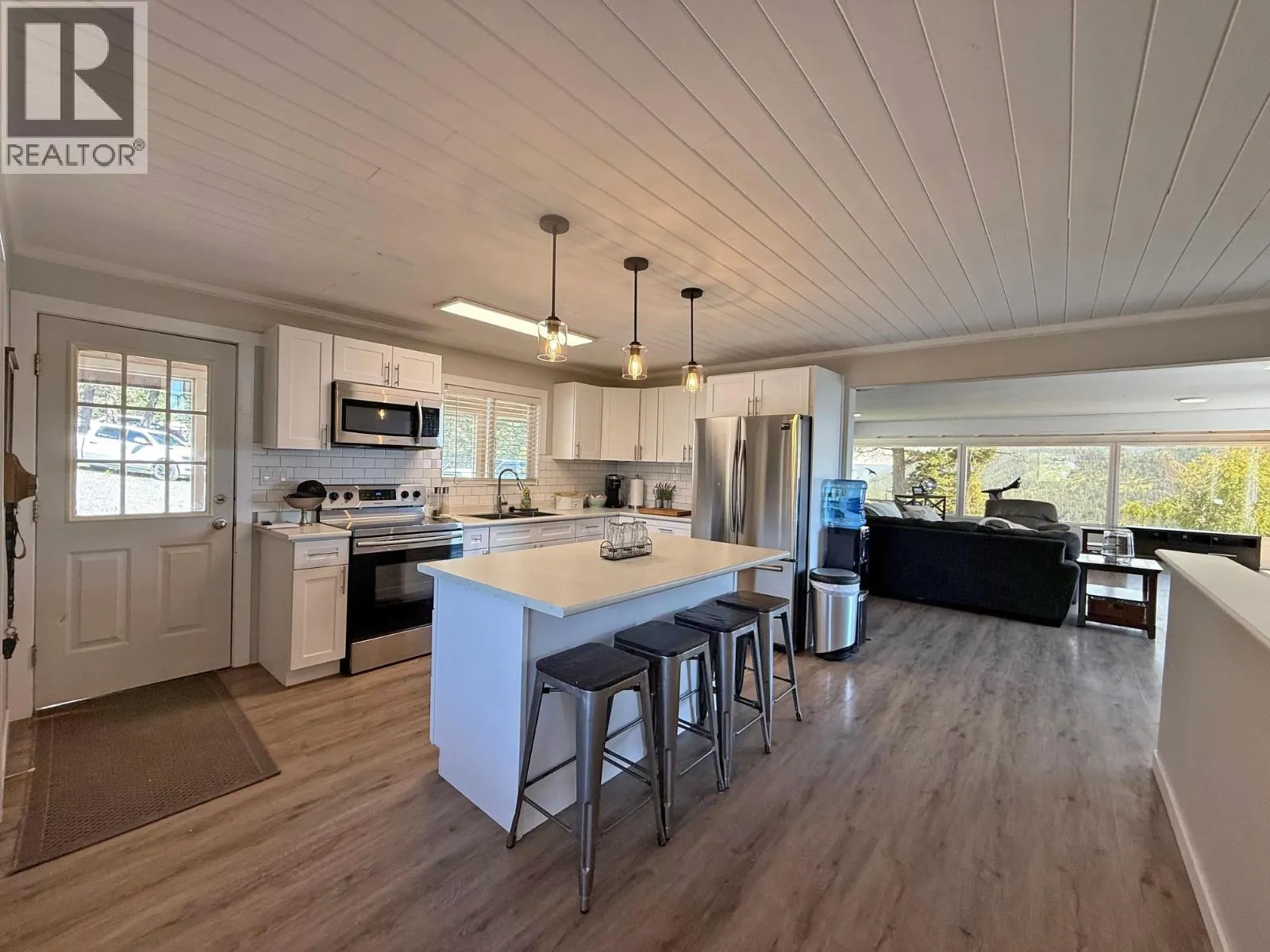 1121 SODA CREEK ROAD