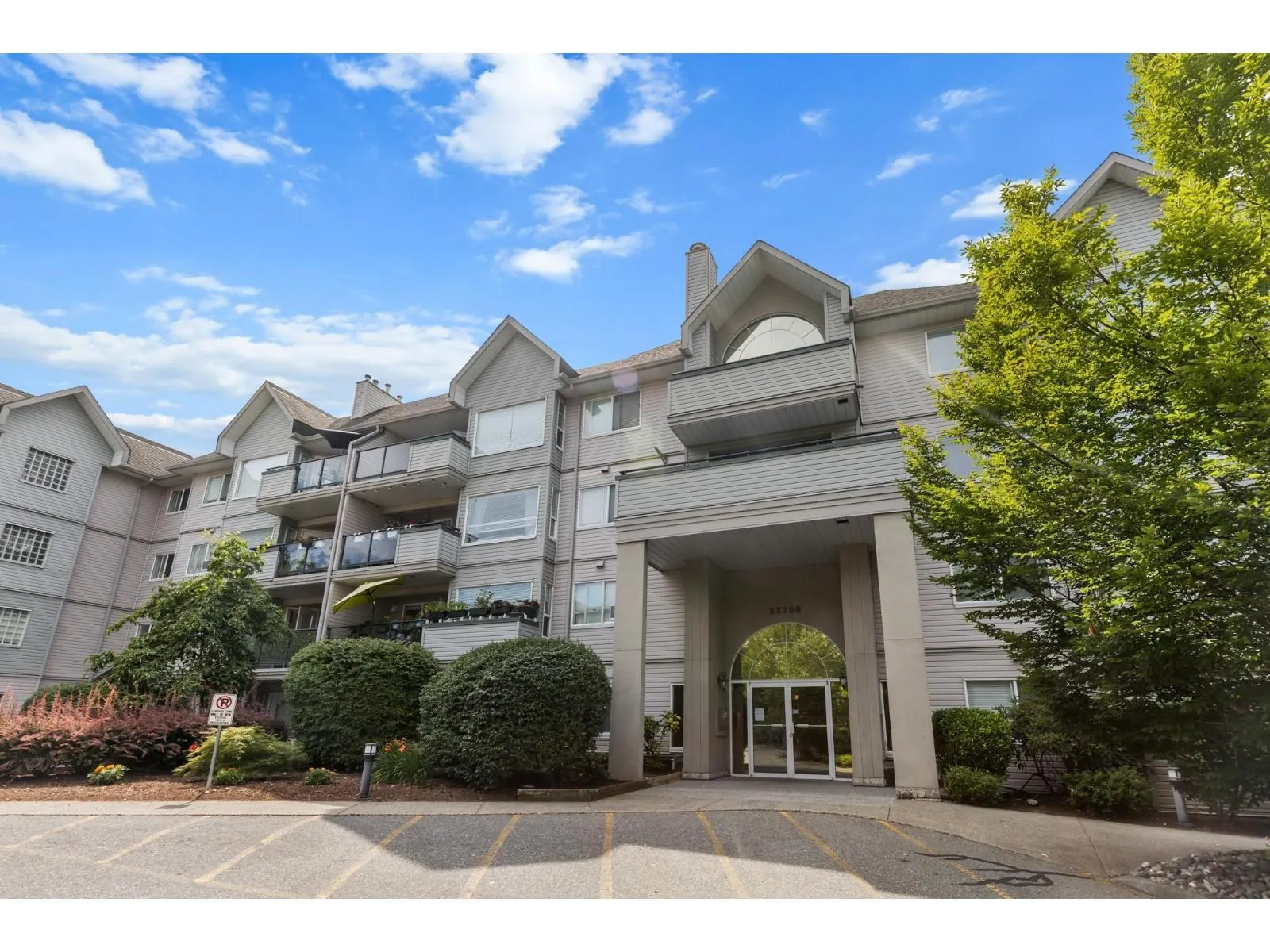 407 33708 KING ROAD