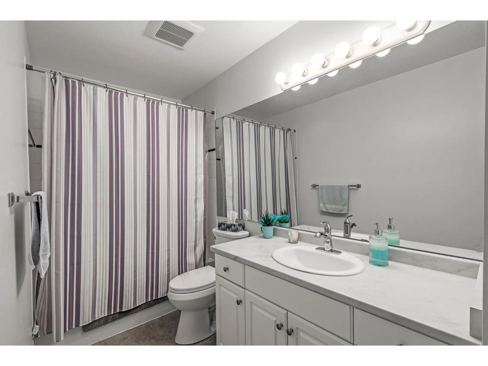 407 33708 KING ROAD