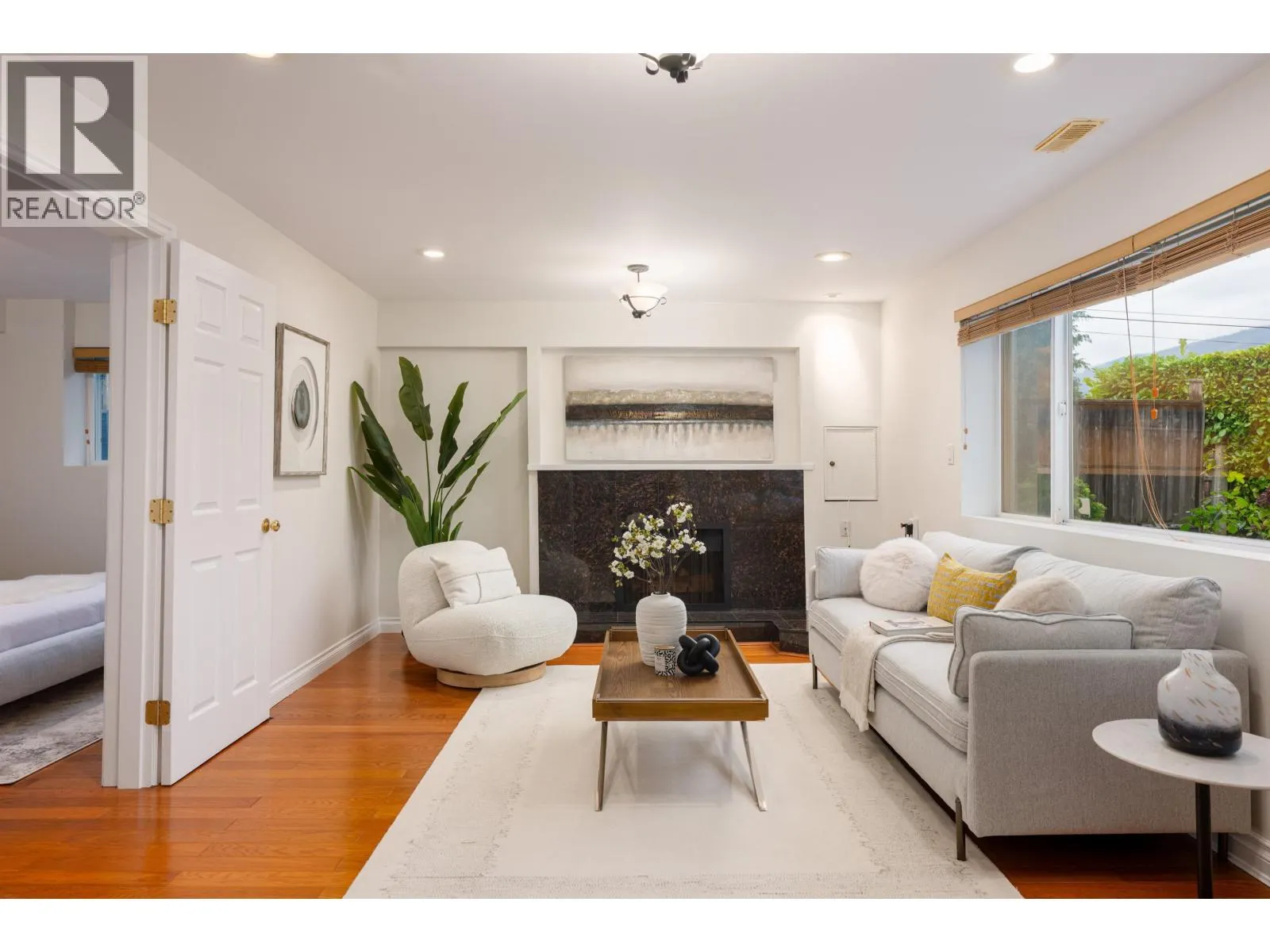 850 JEFFERSON AVENUE