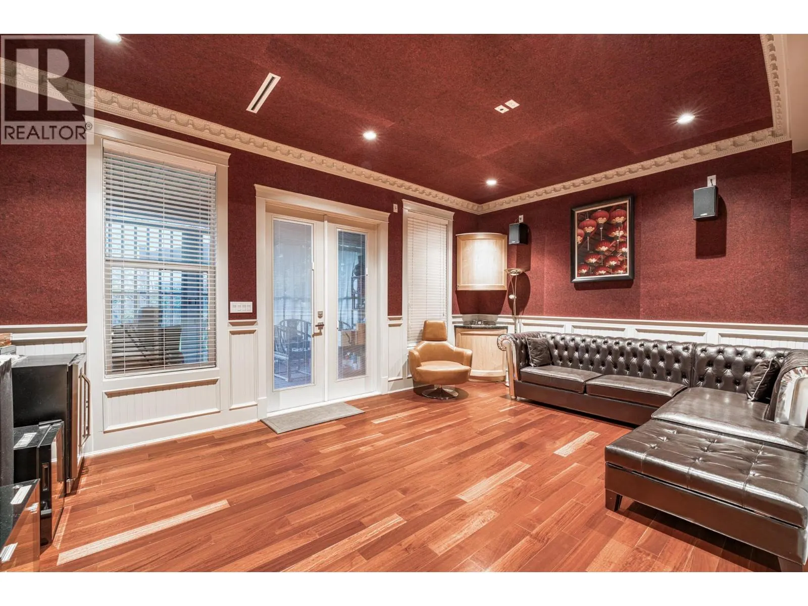8511 SUNNYWOOD DRIVE