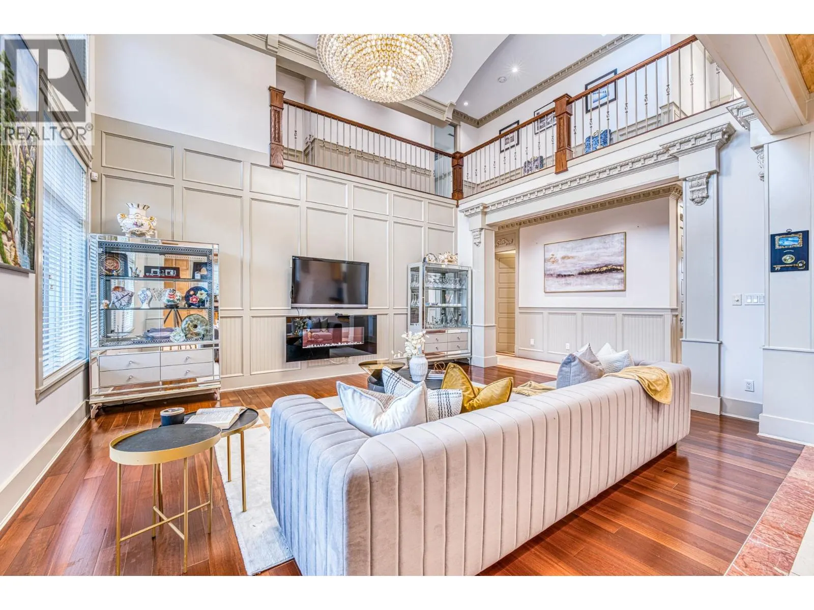 8511 SUNNYWOOD DRIVE