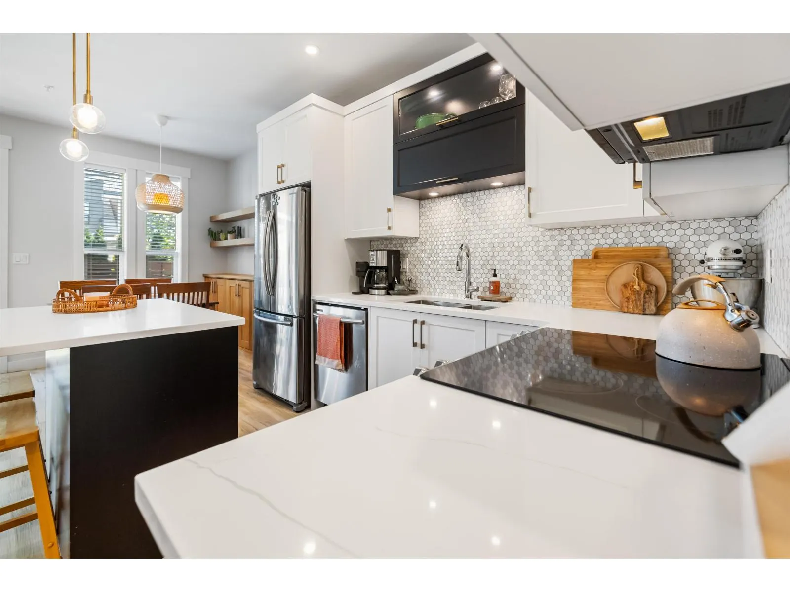 8 7140 MAITLAND AVENUE|Sardis West Vedder