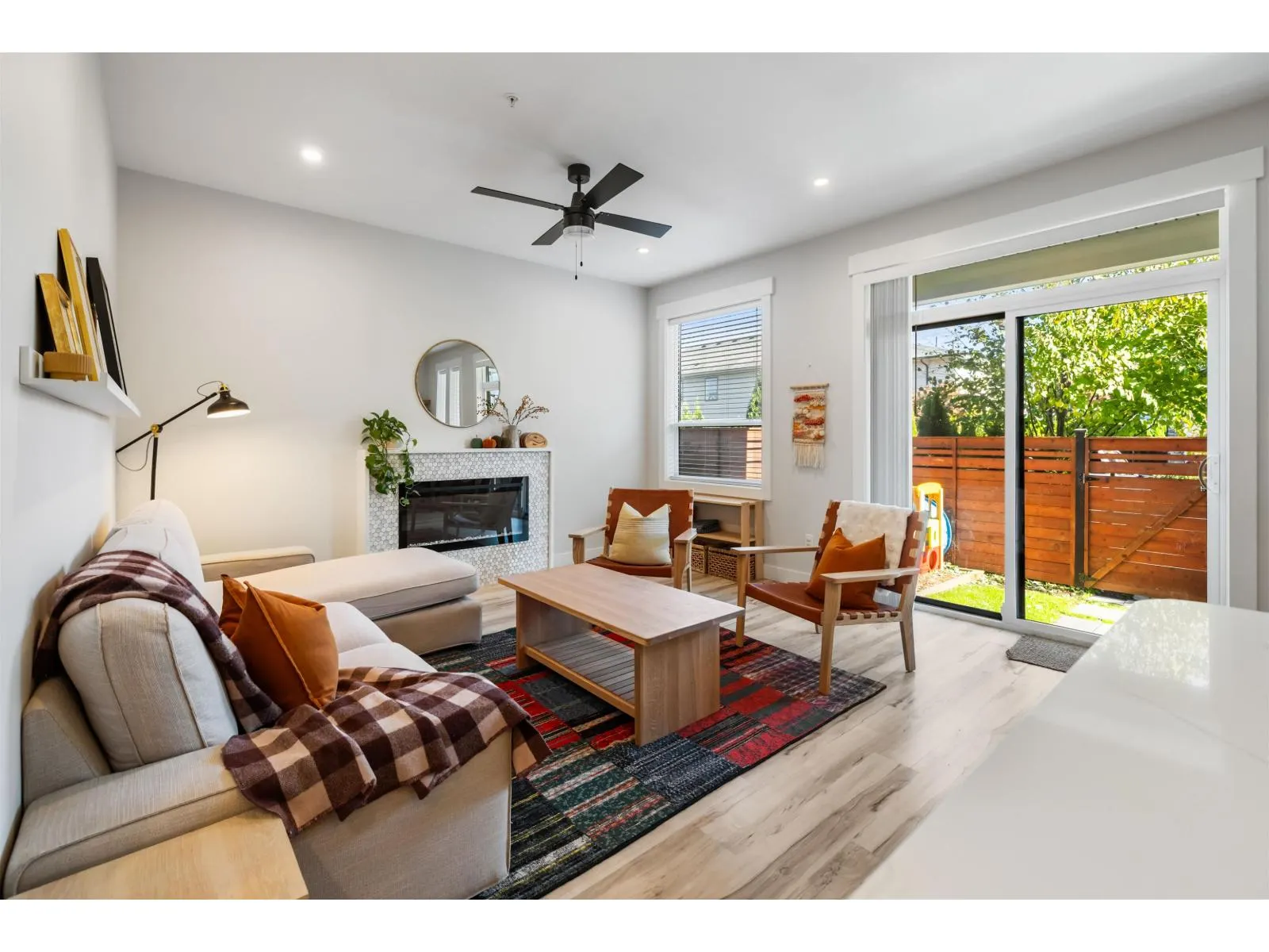 8 7140 MAITLAND AVENUE|Sardis West Vedder