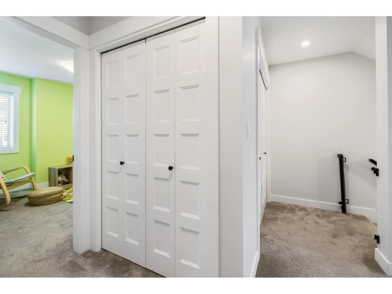 8 7140 MAITLAND AVENUE|Sardis West Vedder
