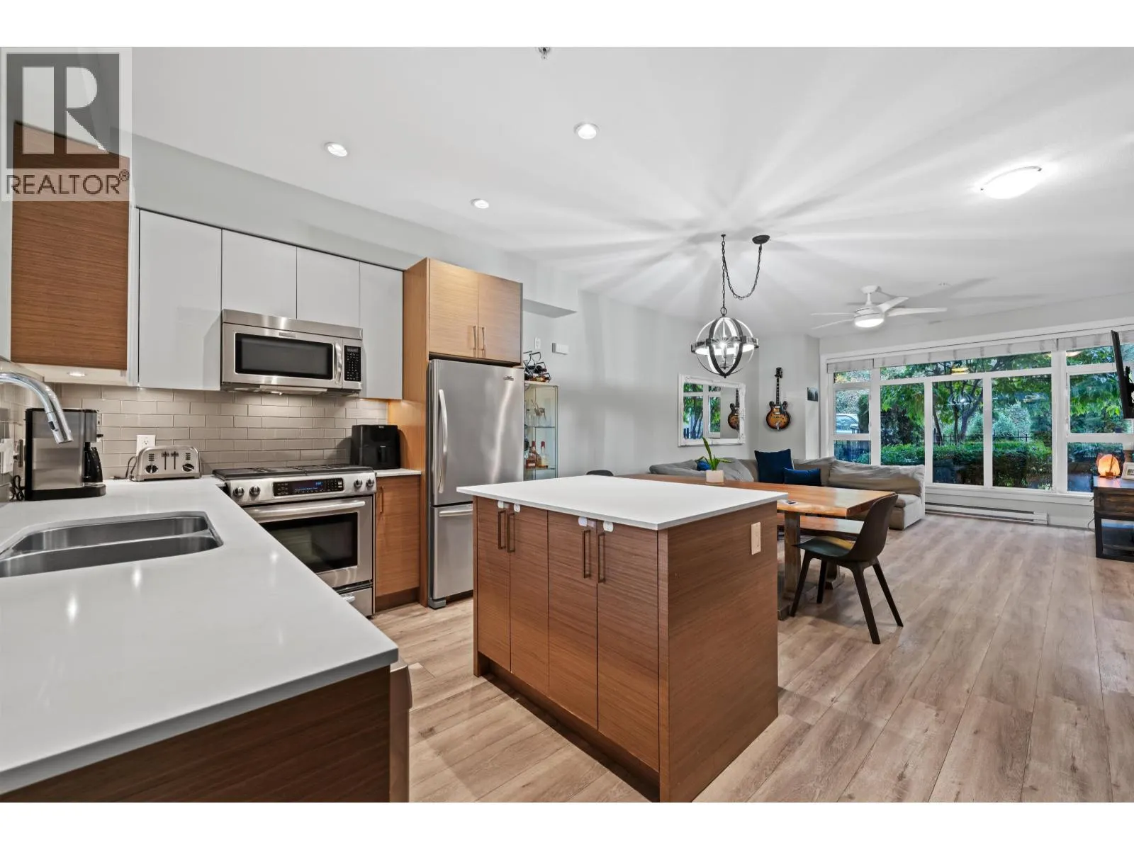 207 2135 HERITAGE PARK LANE