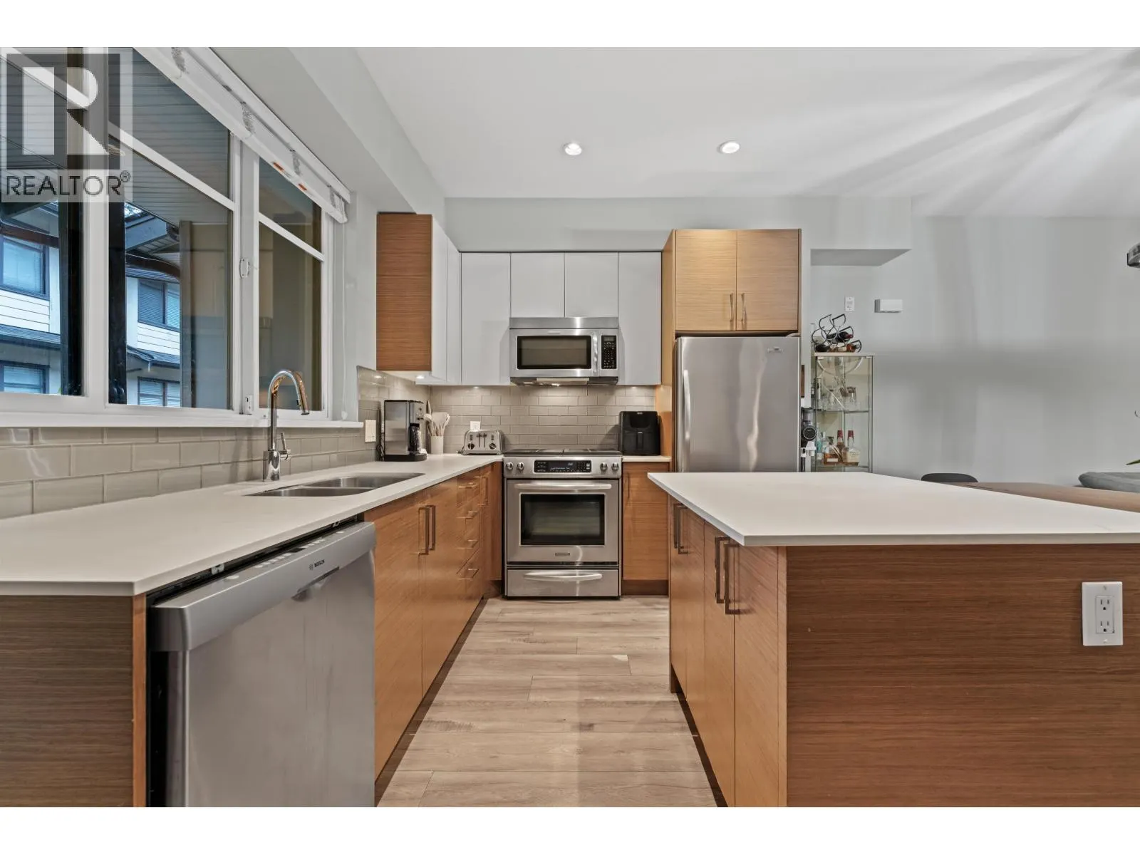 207 2135 HERITAGE PARK LANE