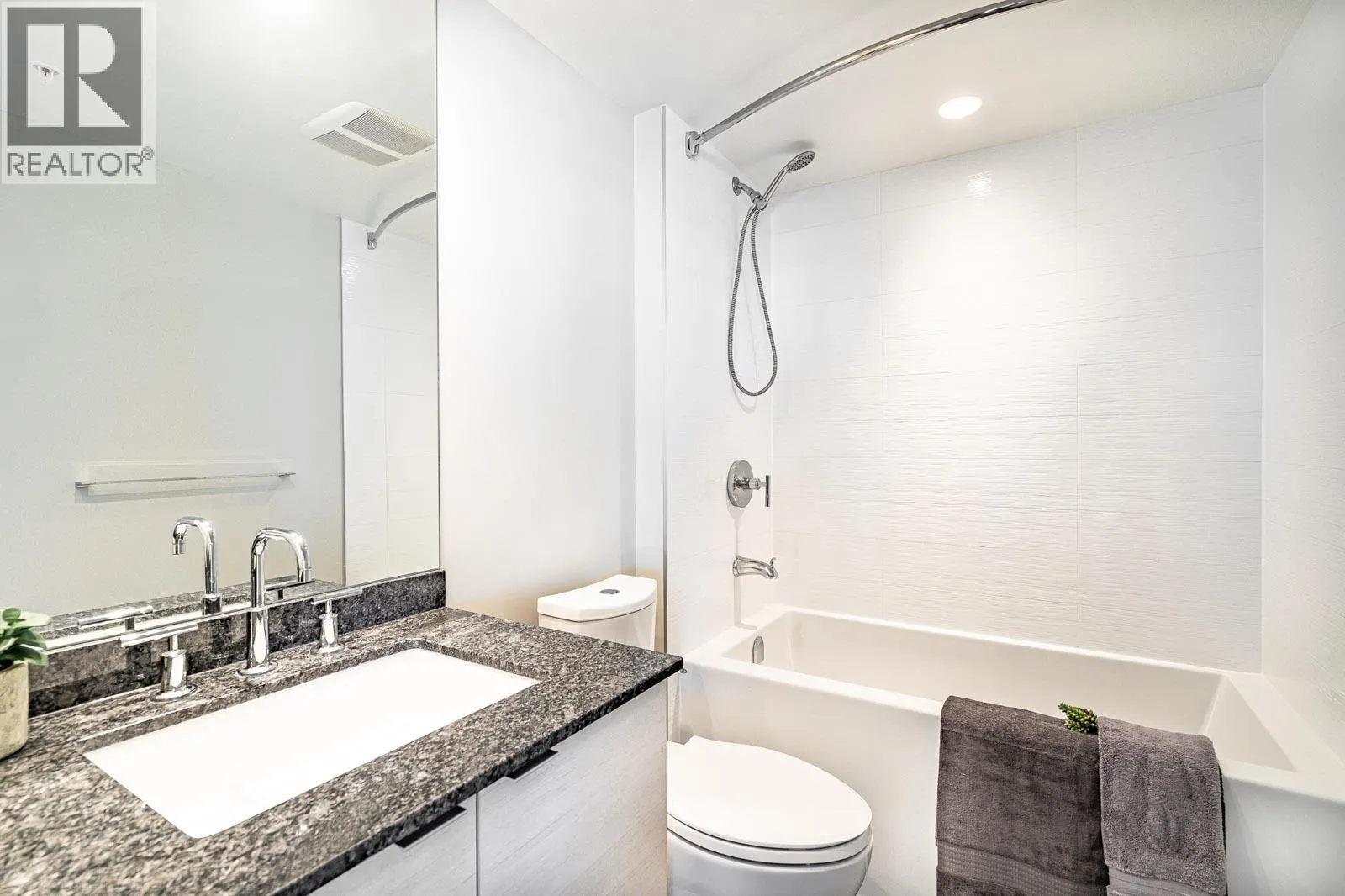 2706 488 SW MARINE DRIVE