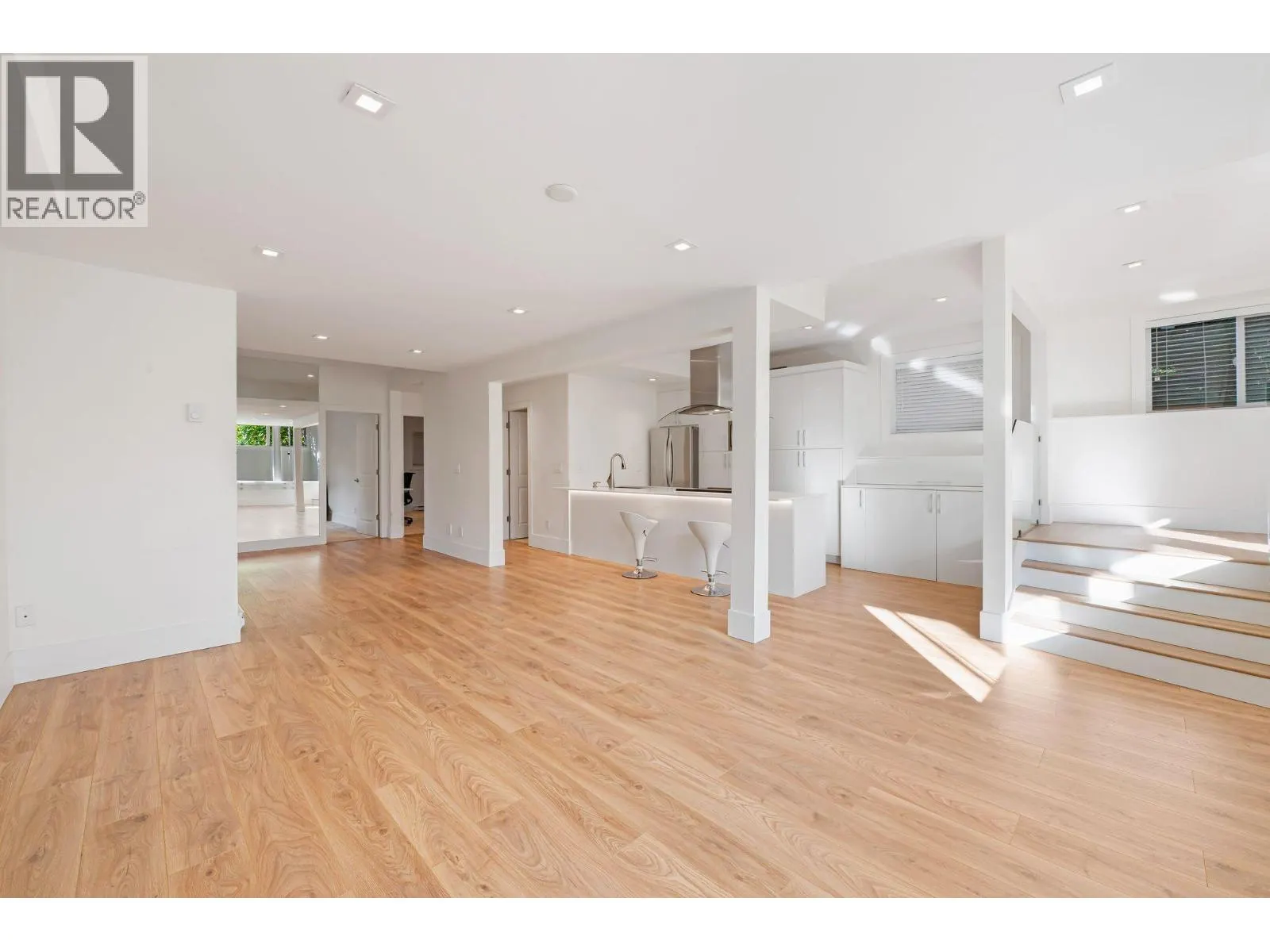 389 METTA STREET