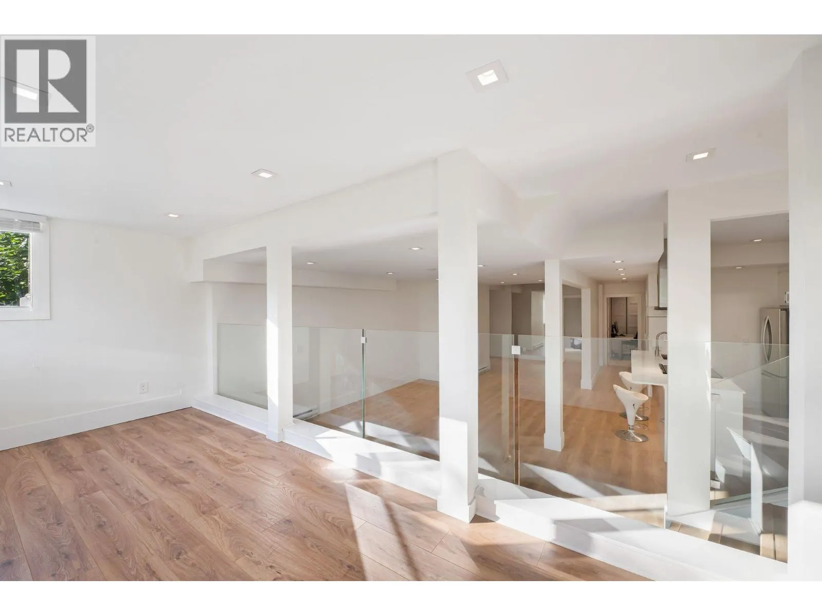 389 METTA STREET
