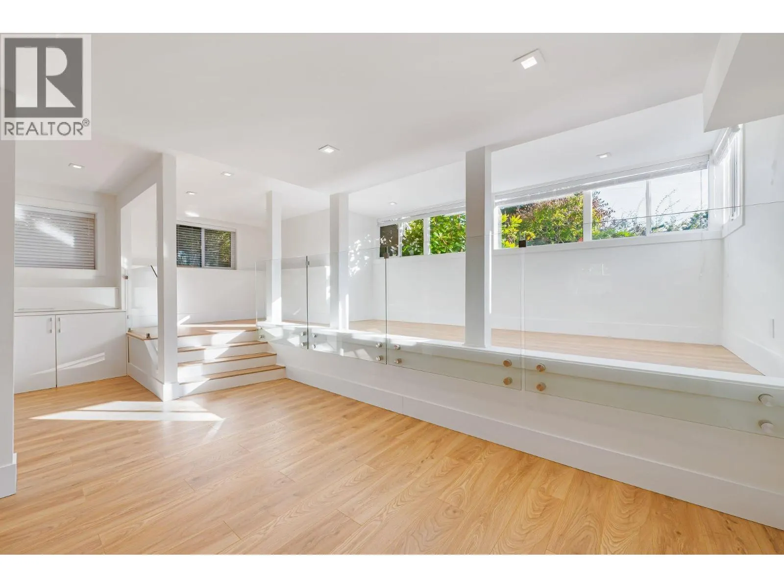 389 METTA STREET