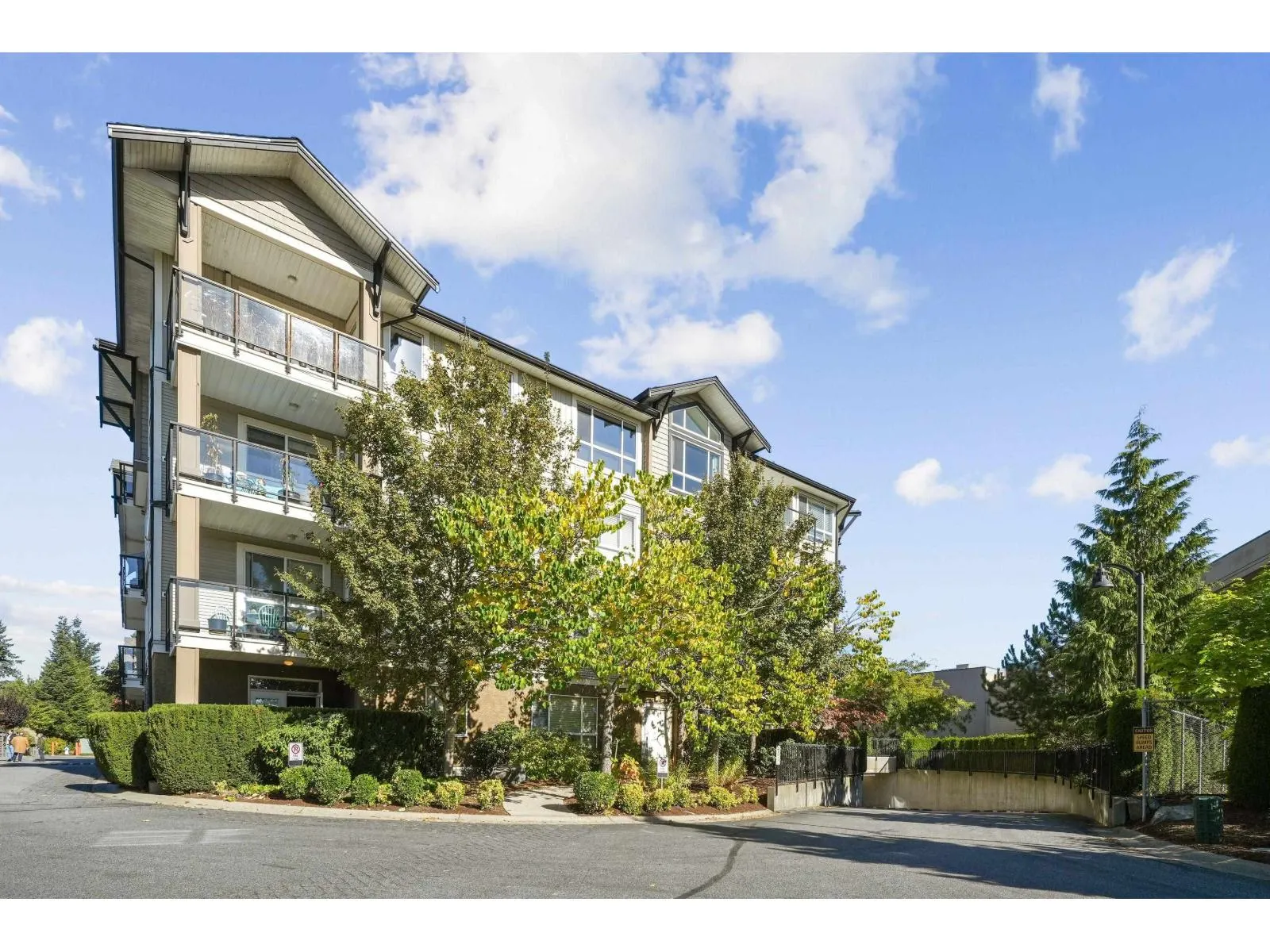 222 32729 GARIBALDI DRIVE